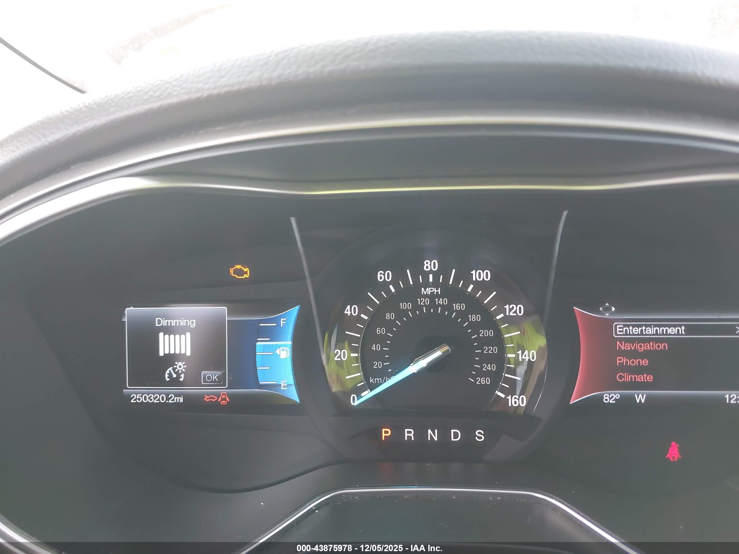 FORD FUSION image 7