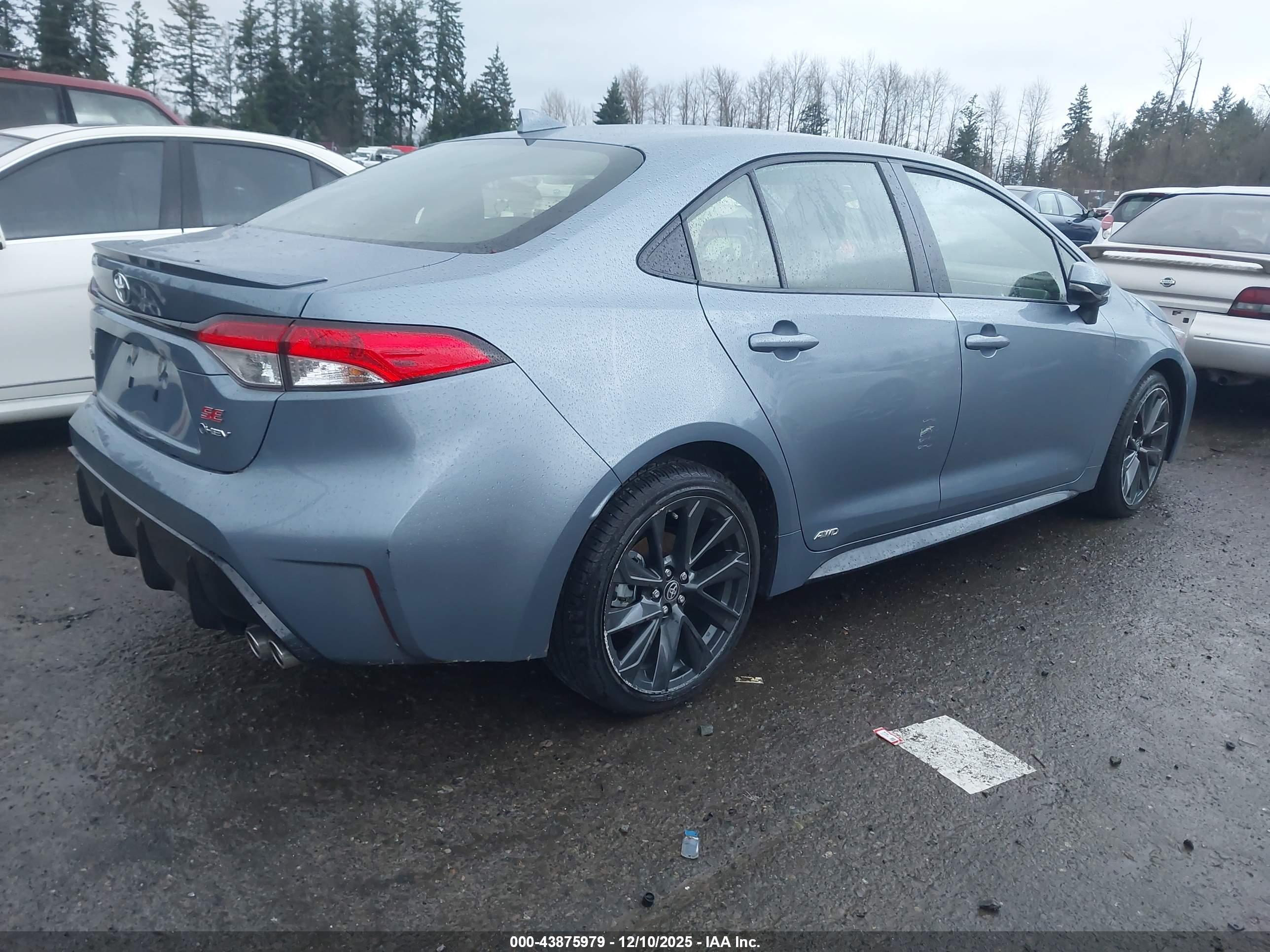 TOYOTA COROLLA image 4
