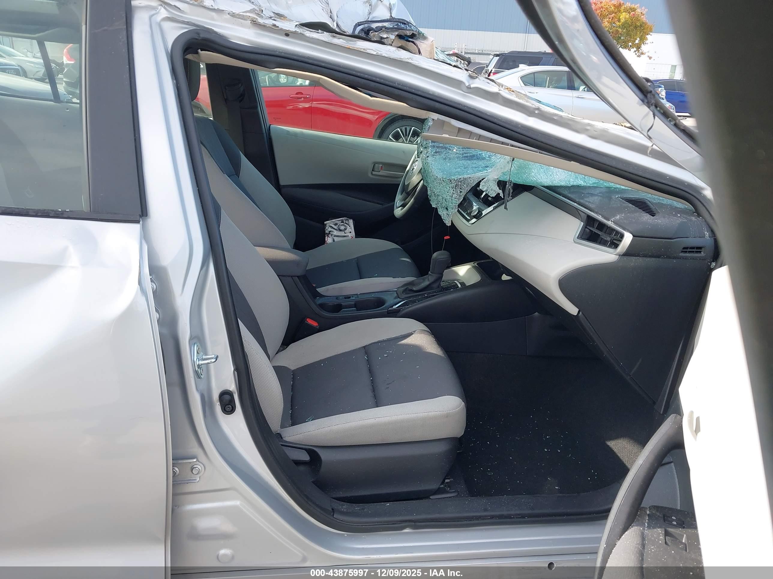TOYOTA COROLLA image 5