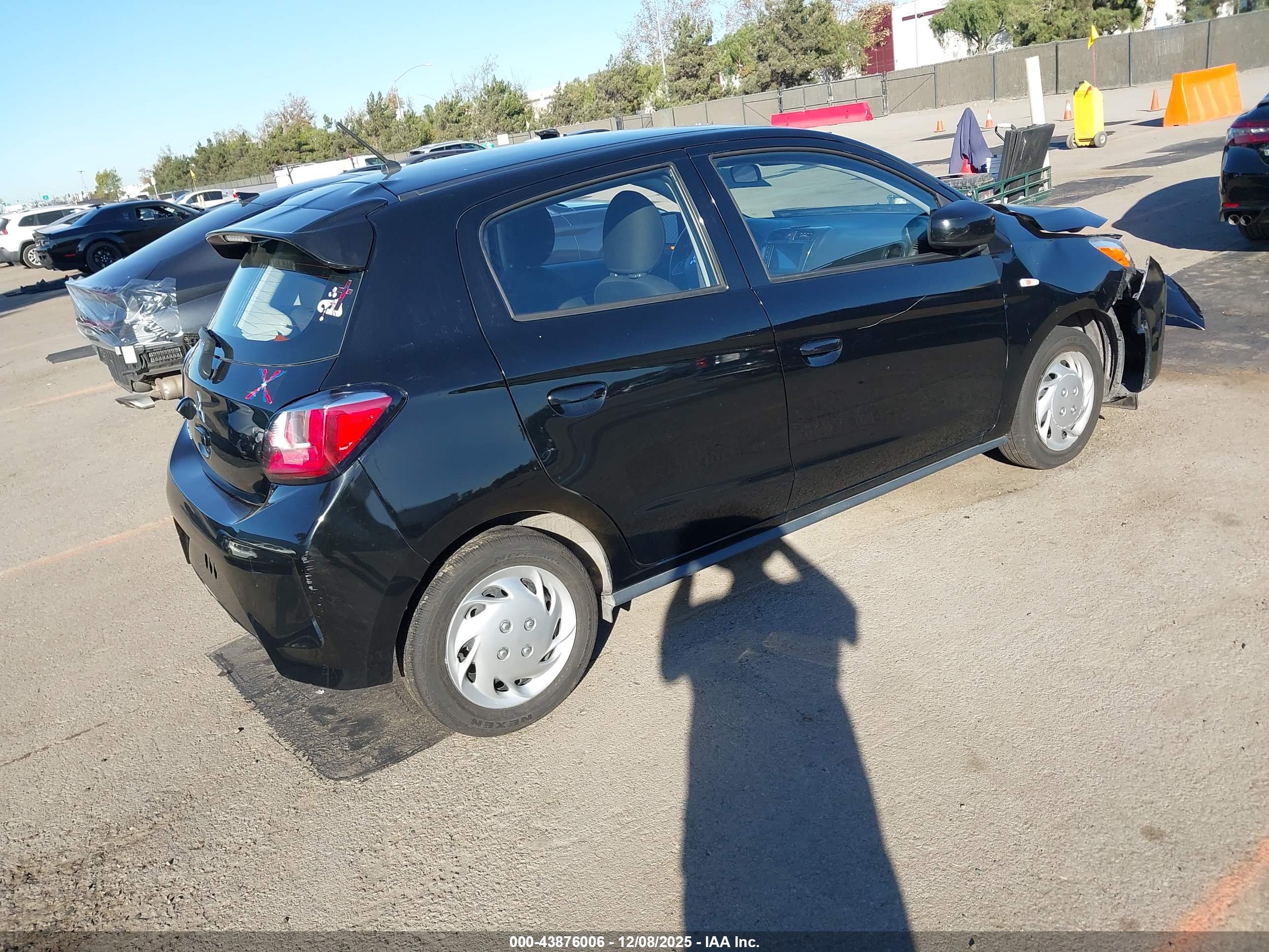 MITSUBISHI MIRAGE image 4
