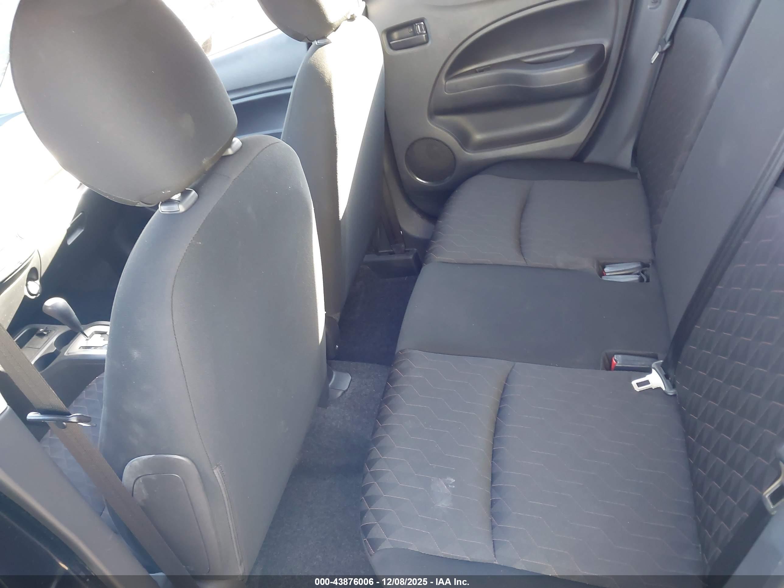 MITSUBISHI MIRAGE image 8