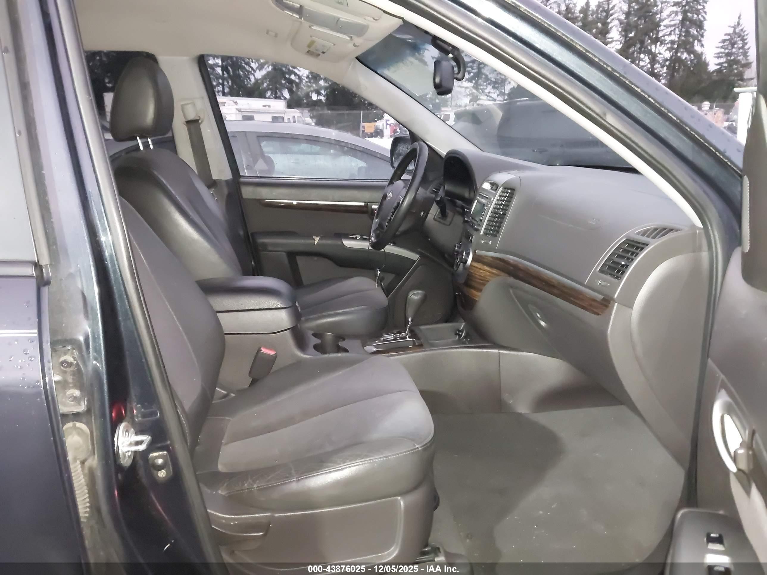 HYUNDAI SANTA image 5