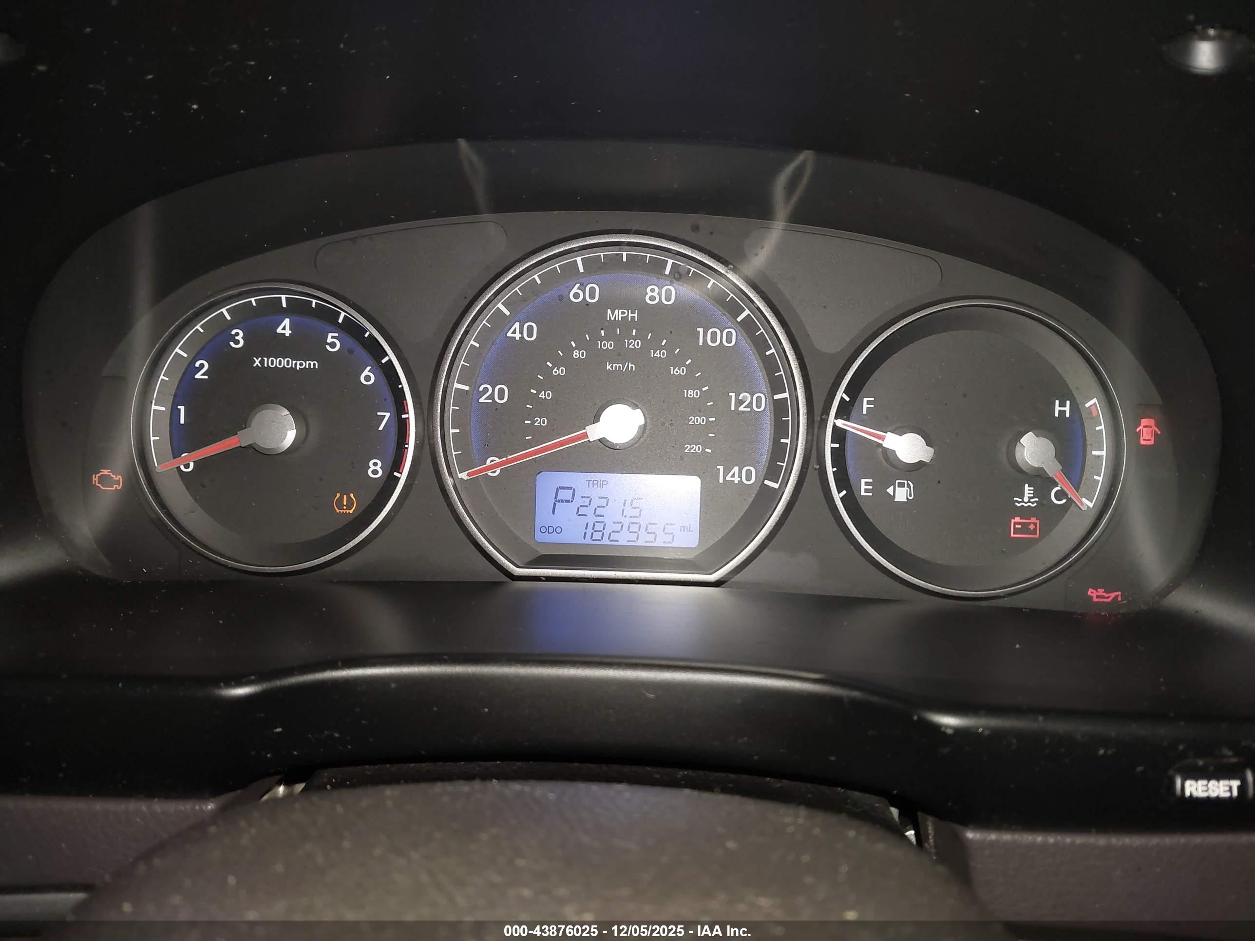 HYUNDAI SANTA image 7