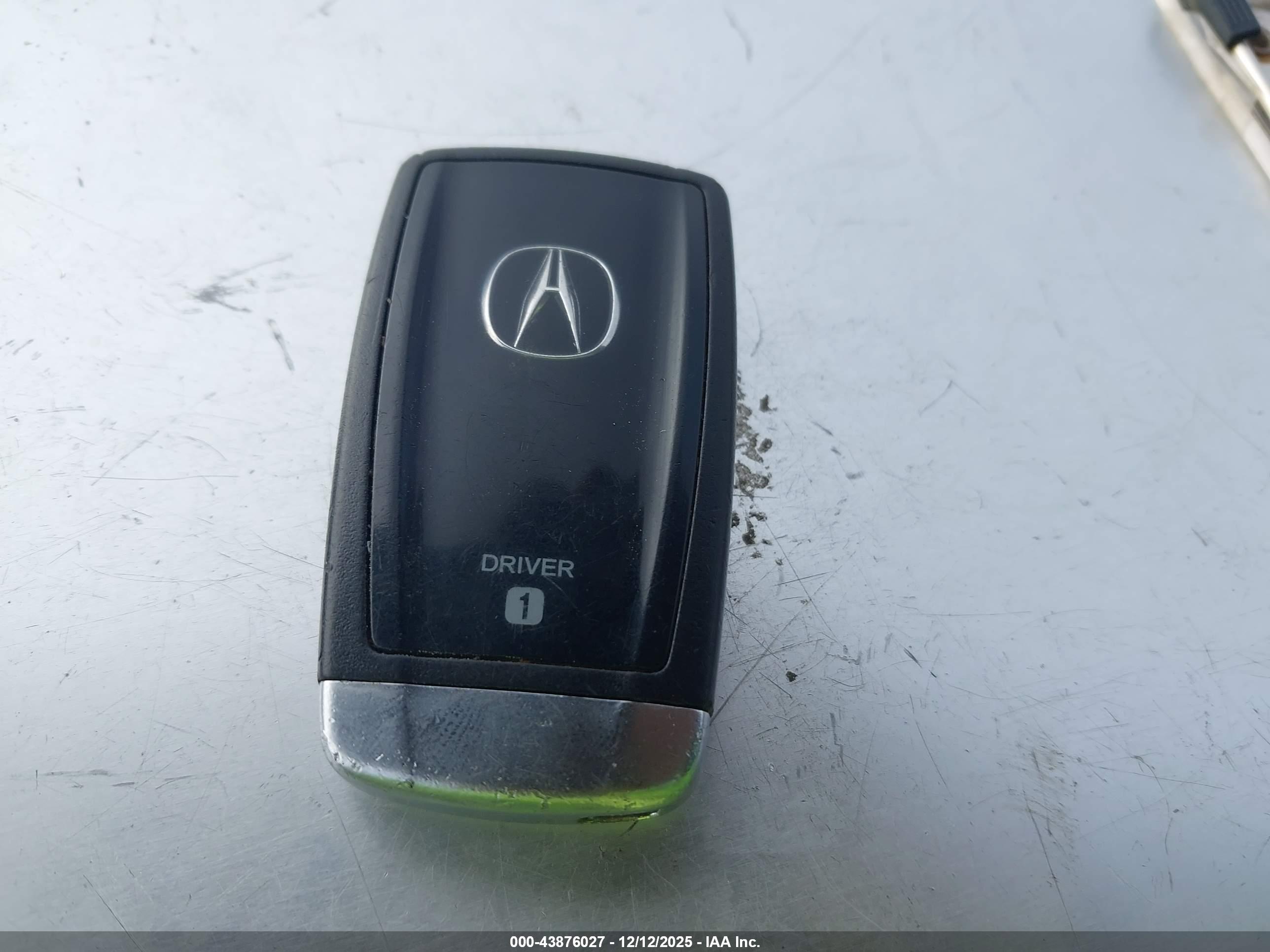 ACURA TLX image 11