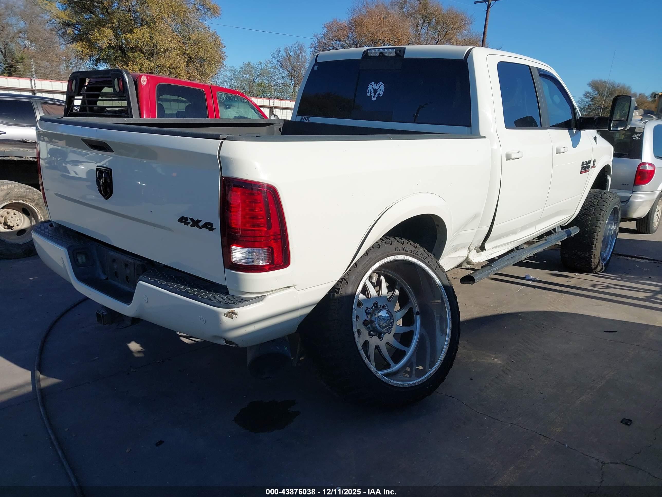 RAM 2500 image 4