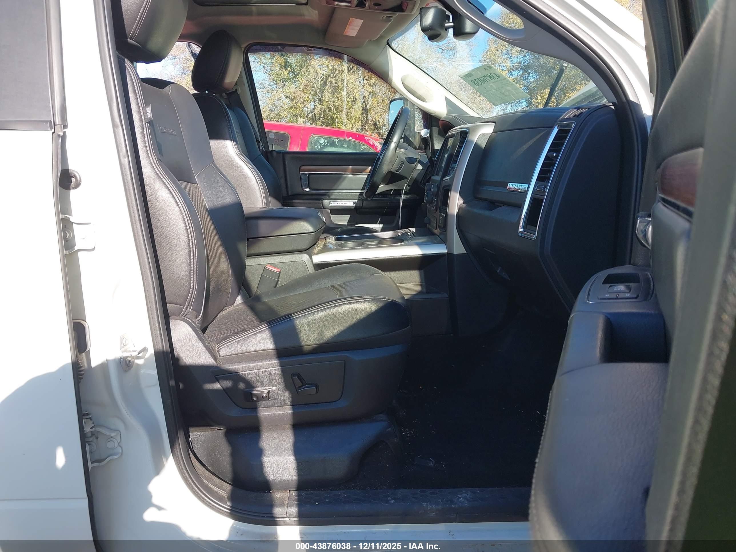 RAM 2500 image 5