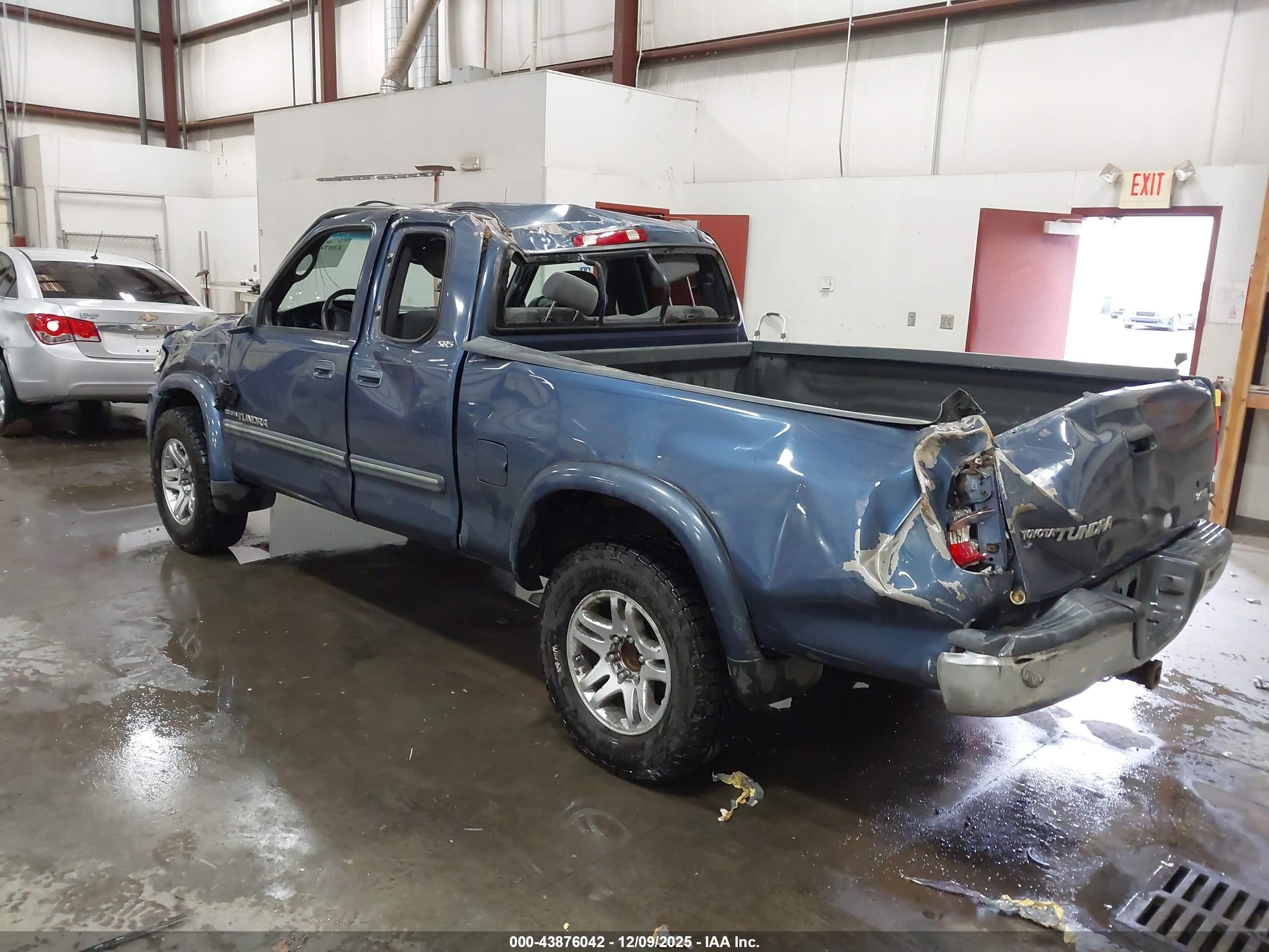 TOYOTA TUNDRA image 3