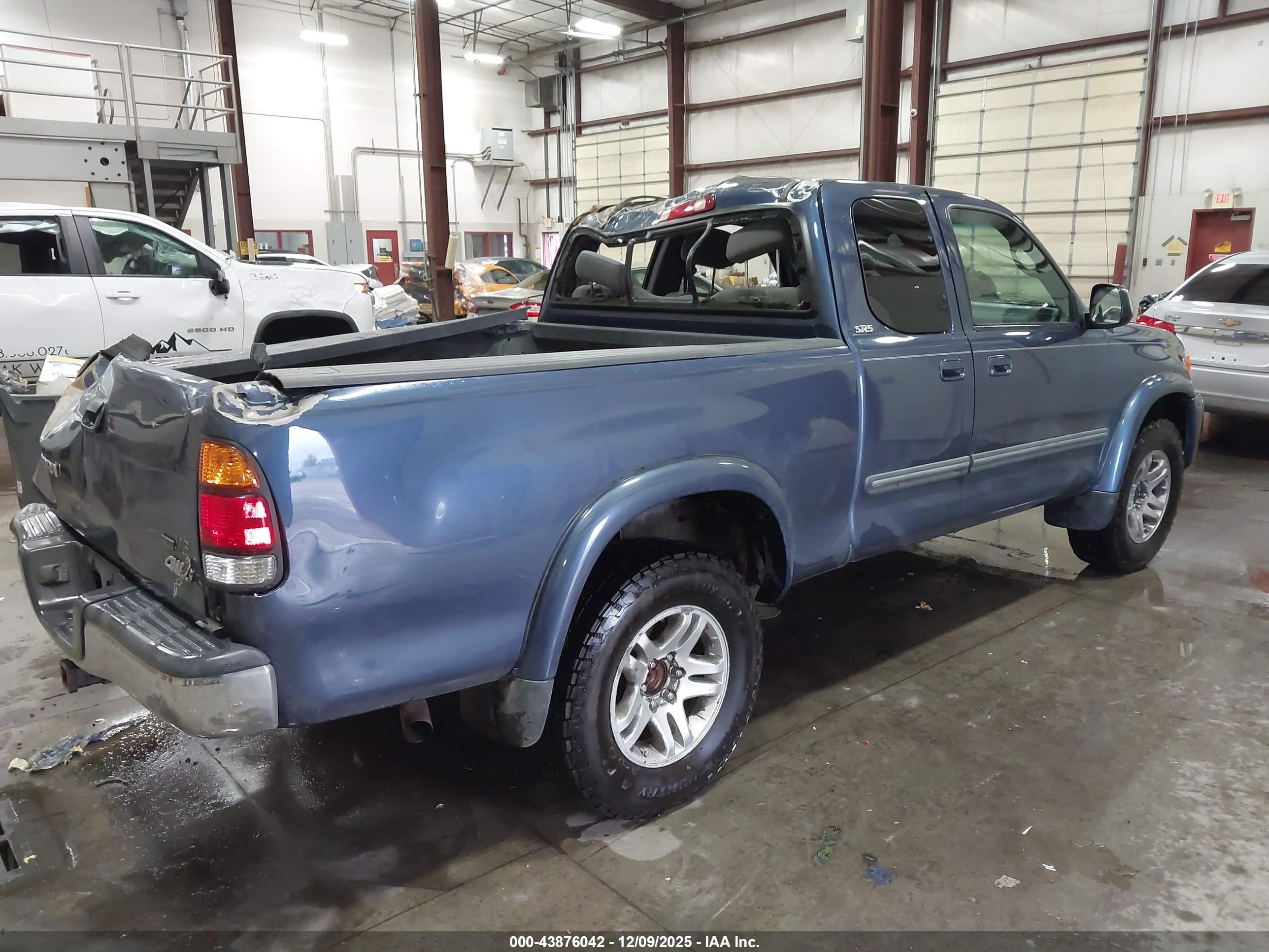TOYOTA TUNDRA image 4