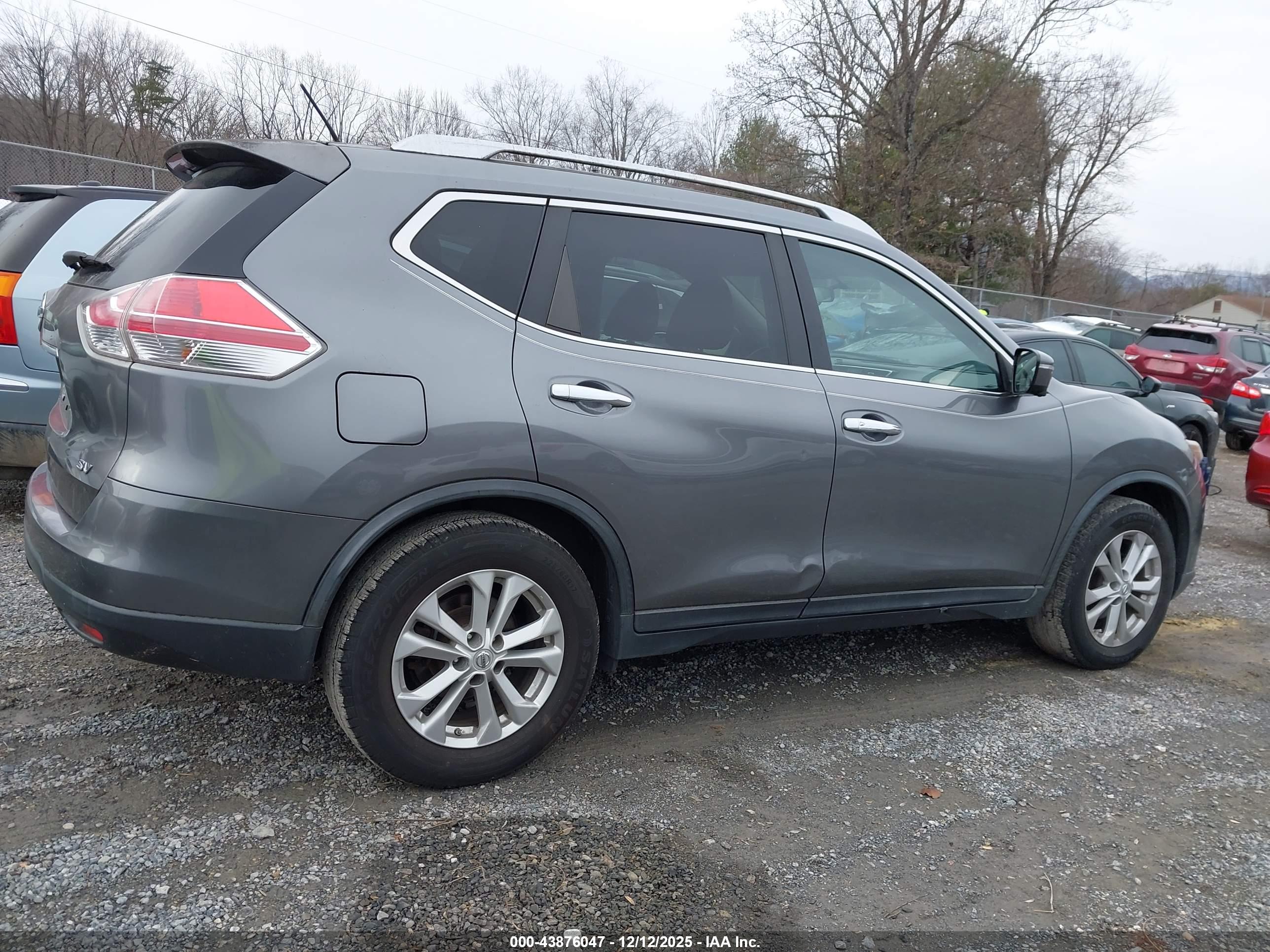 NISSAN ROGUE image 6