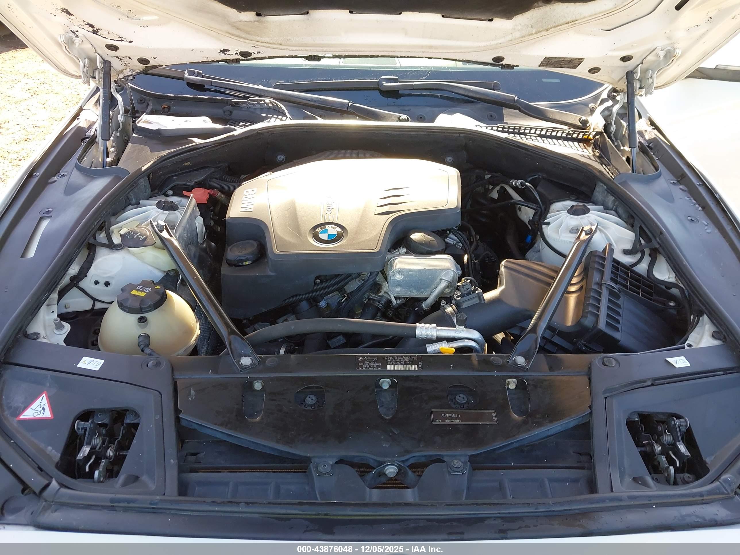 BMW 528I image 10