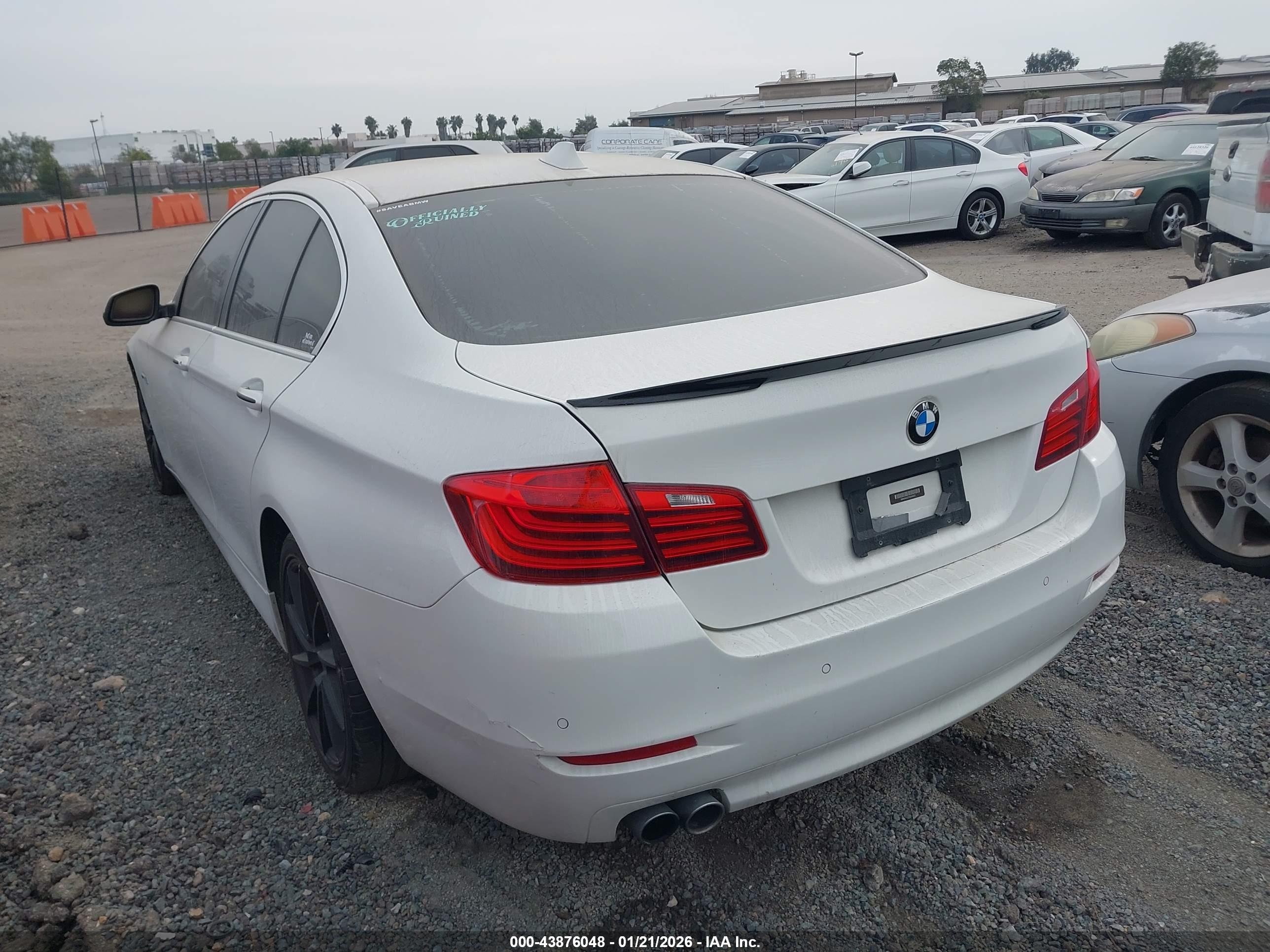 BMW 528I image 6