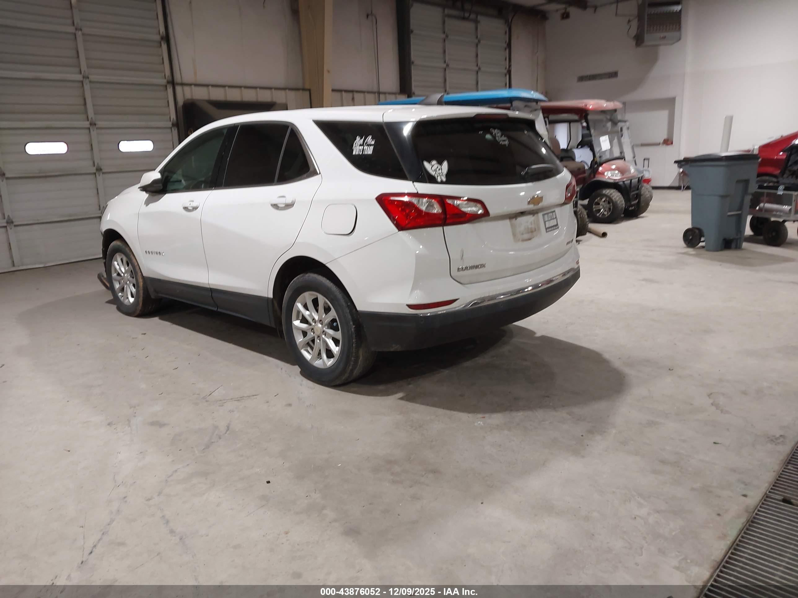 CHEVROLET EQUINOX image 3