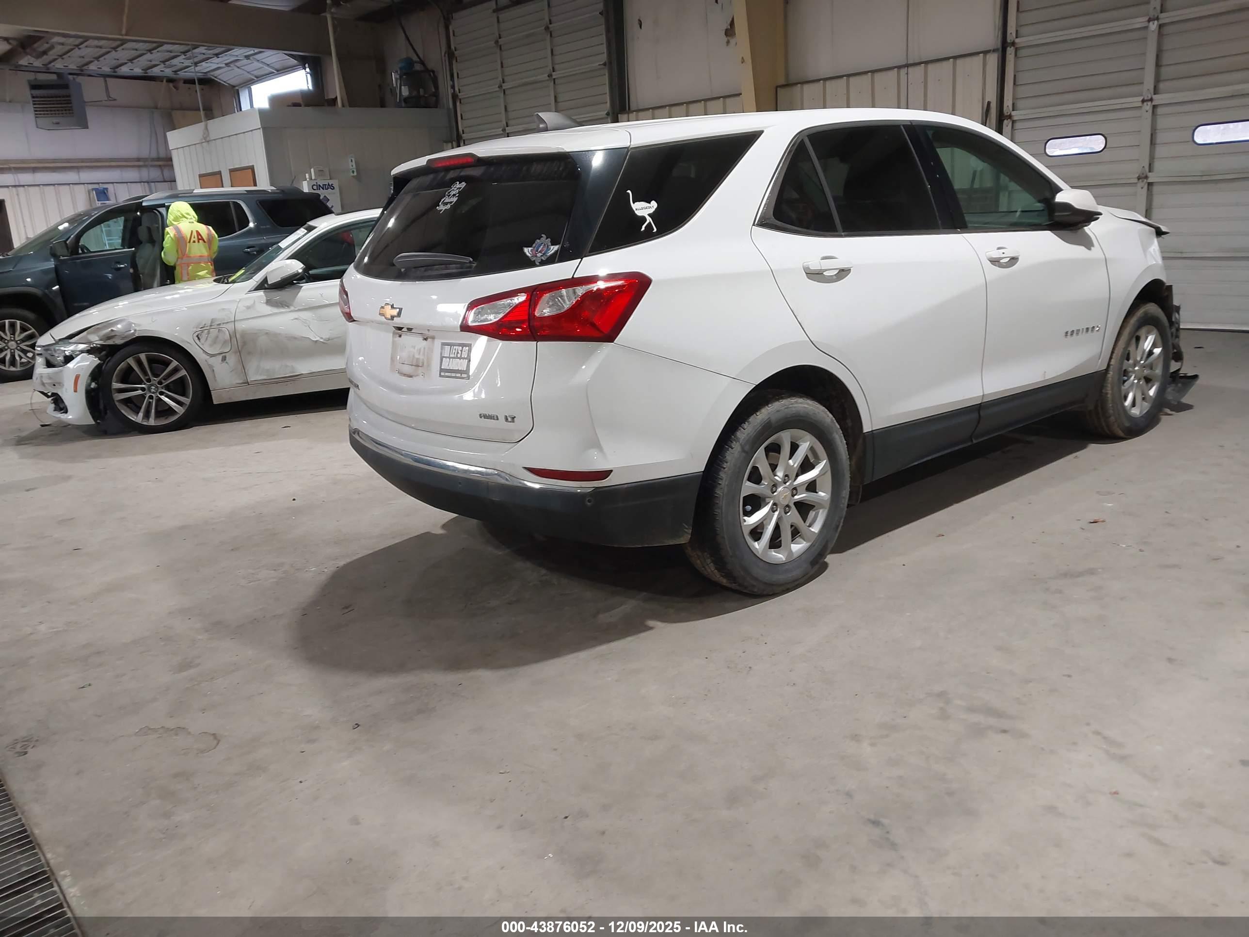 CHEVROLET EQUINOX image 4