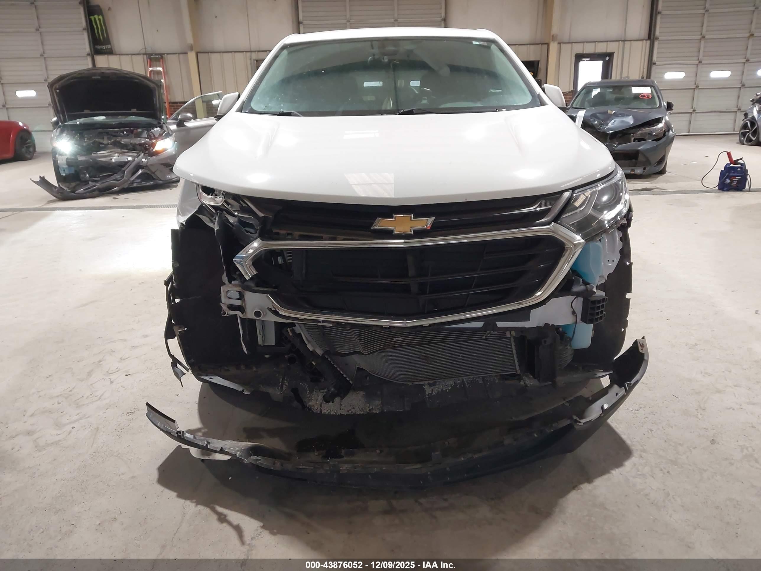 CHEVROLET EQUINOX image 6