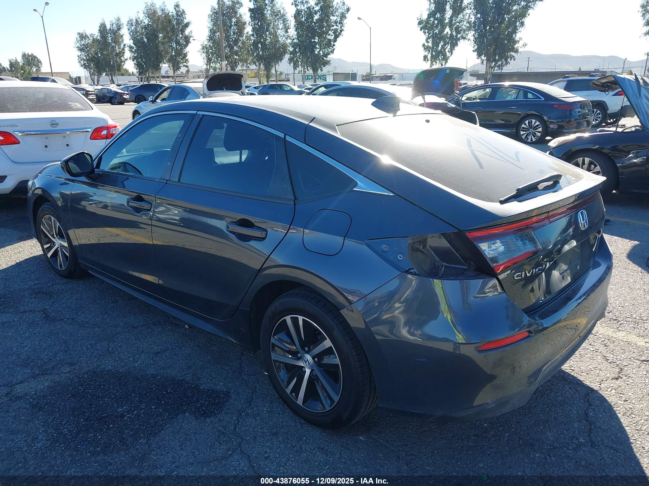 HONDA CIVIC image 3