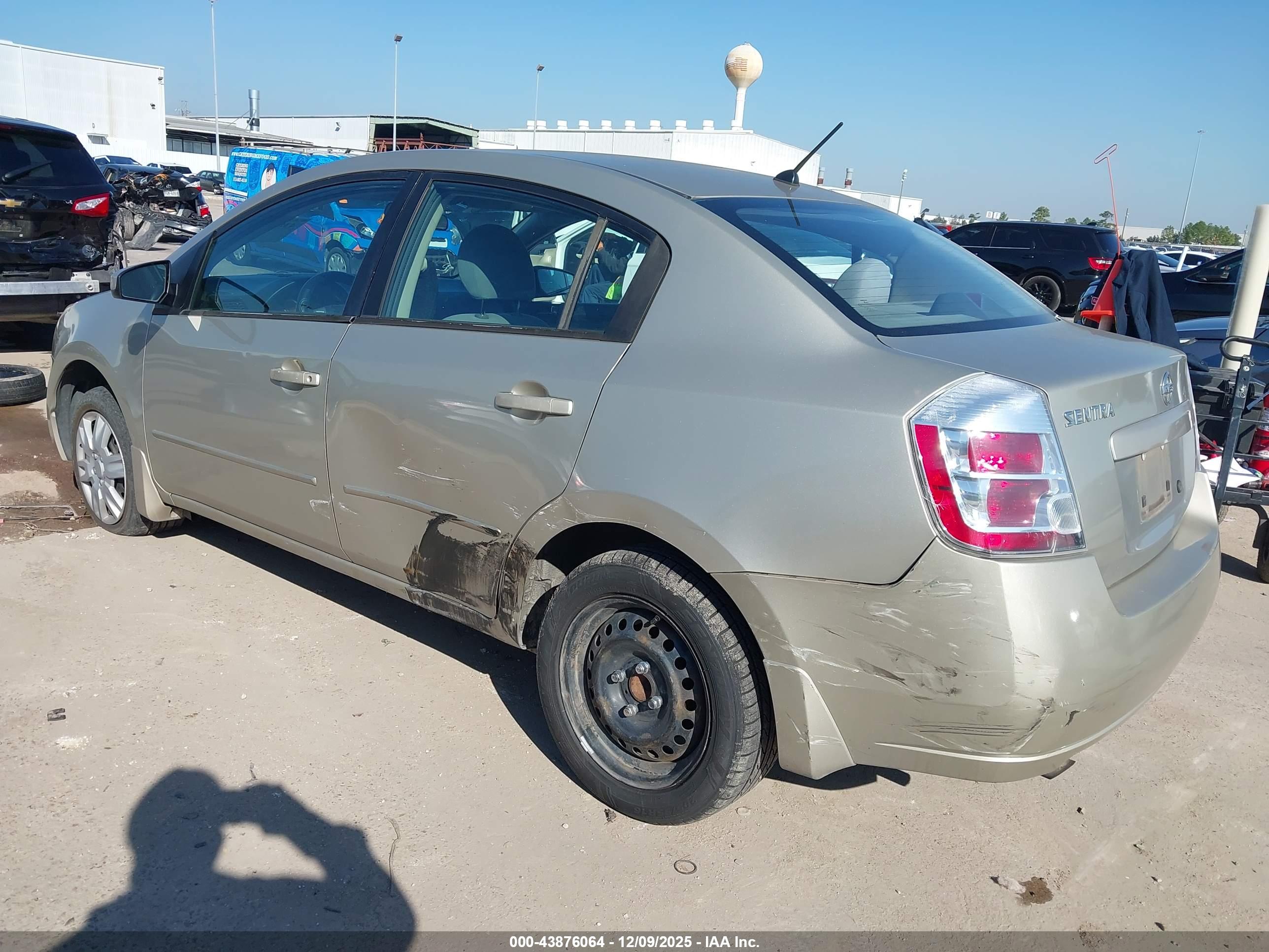 NISSAN SENTRA image 3