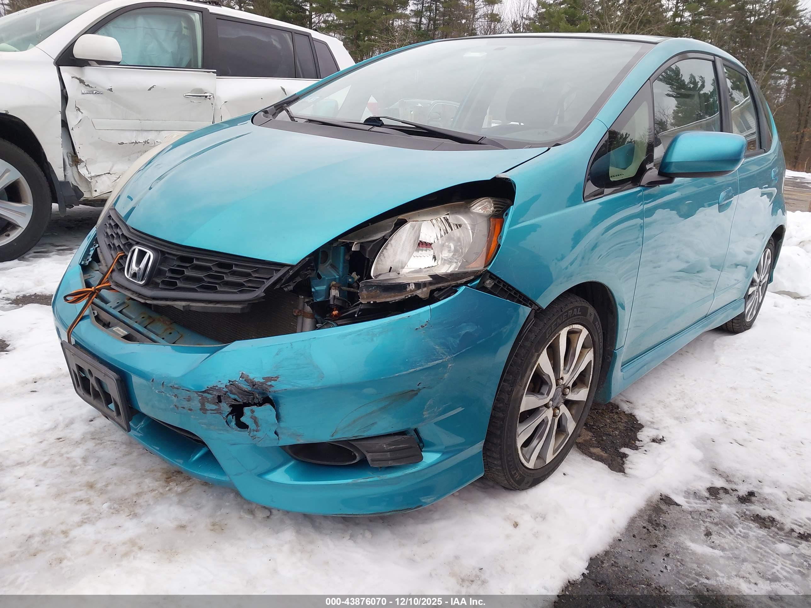 HONDA FIT image 6