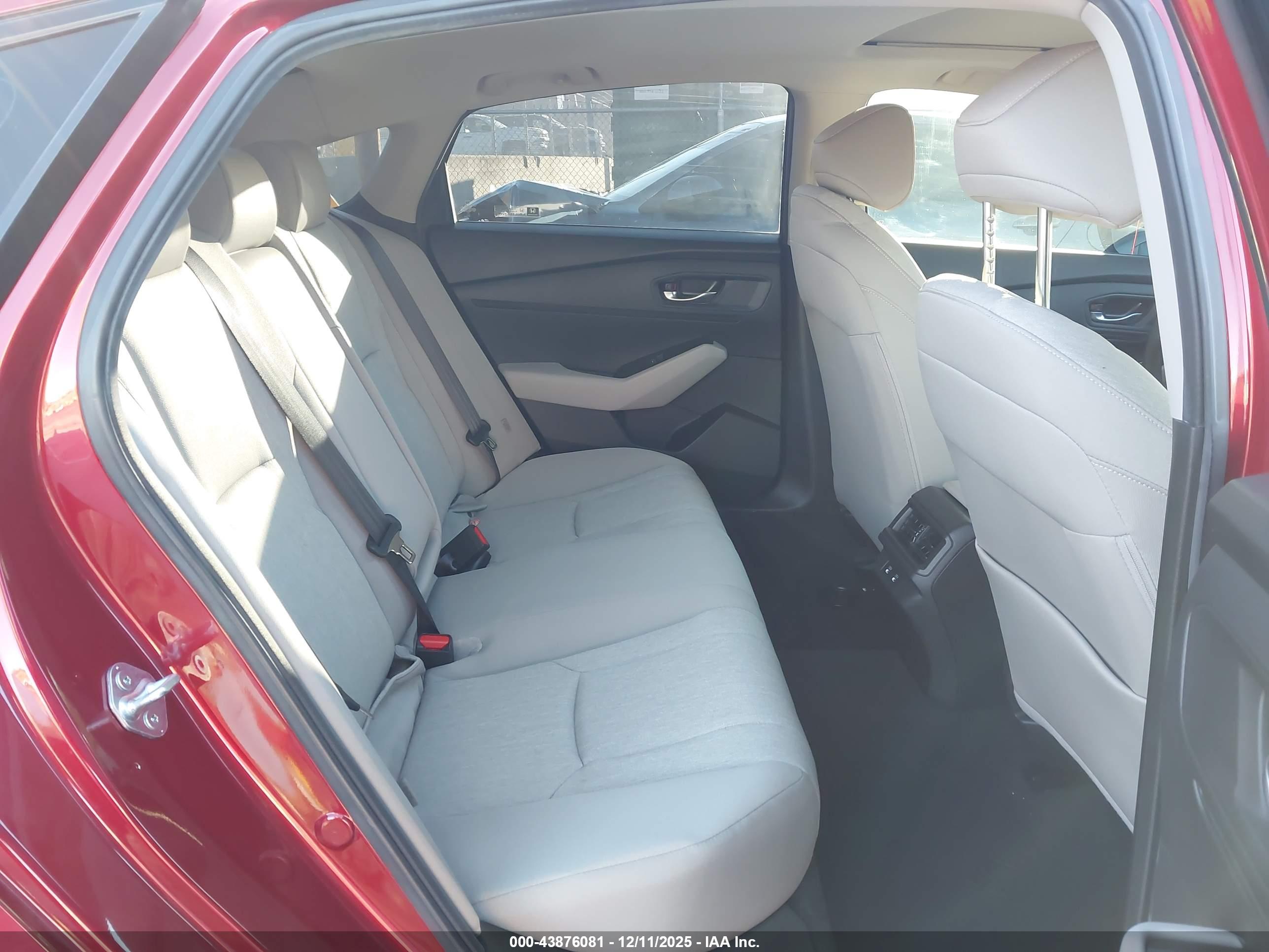 HONDA ACCORD image 8