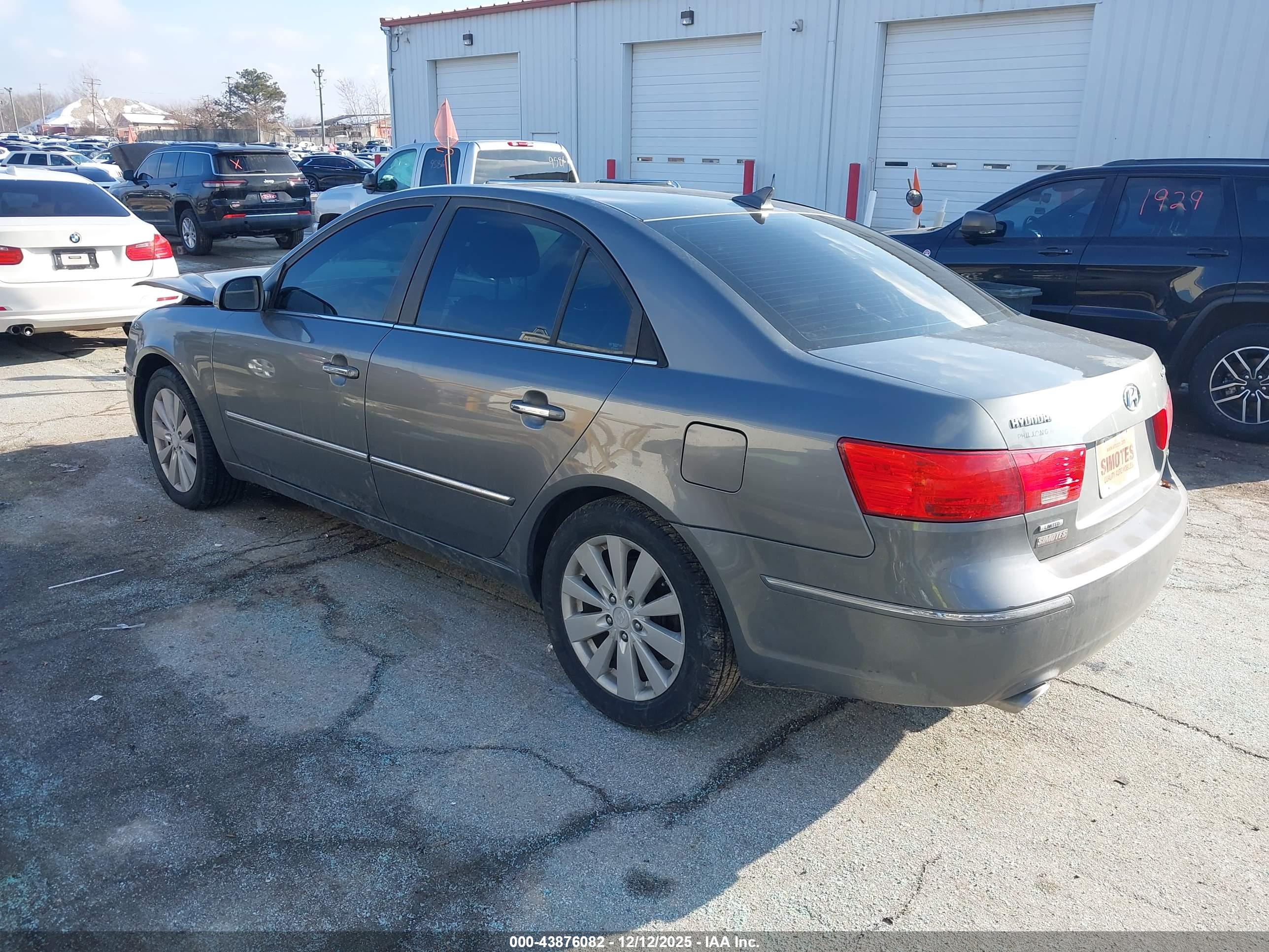 HYUNDAI SONATA image 3