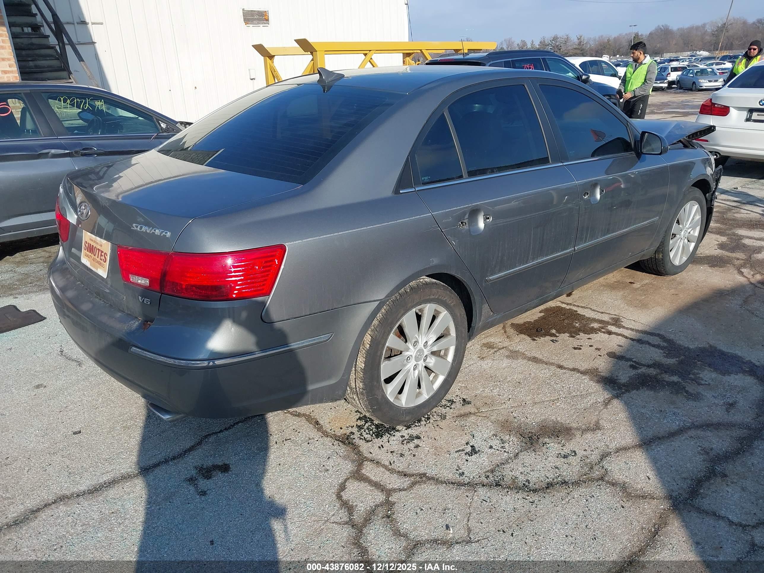 HYUNDAI SONATA image 4