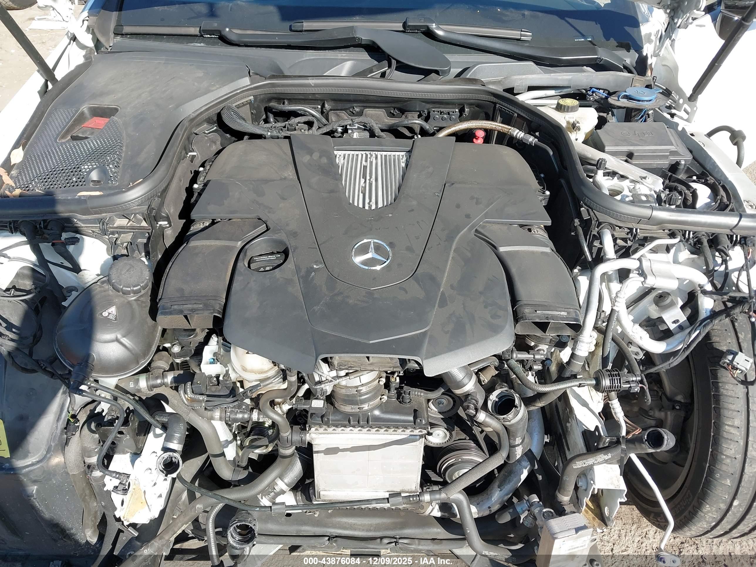 MERCEDES-BENZ E image 10