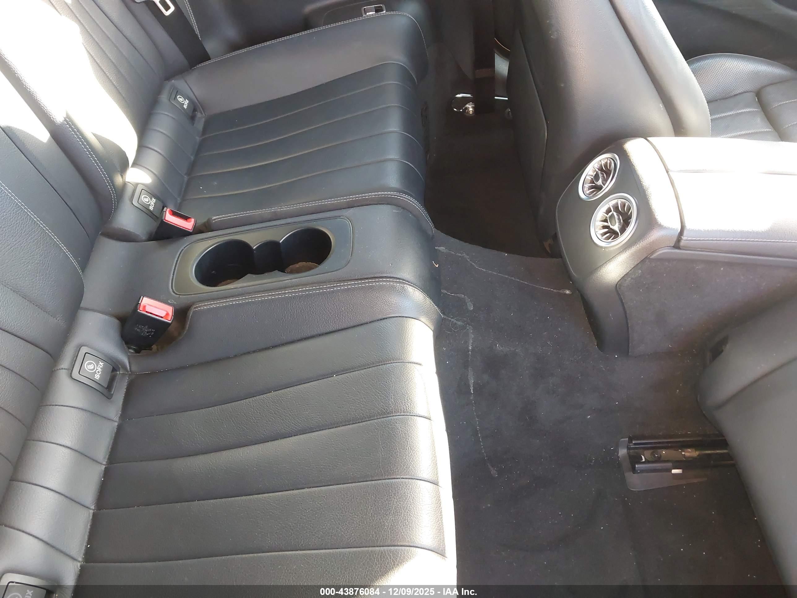 MERCEDES-BENZ E image 8