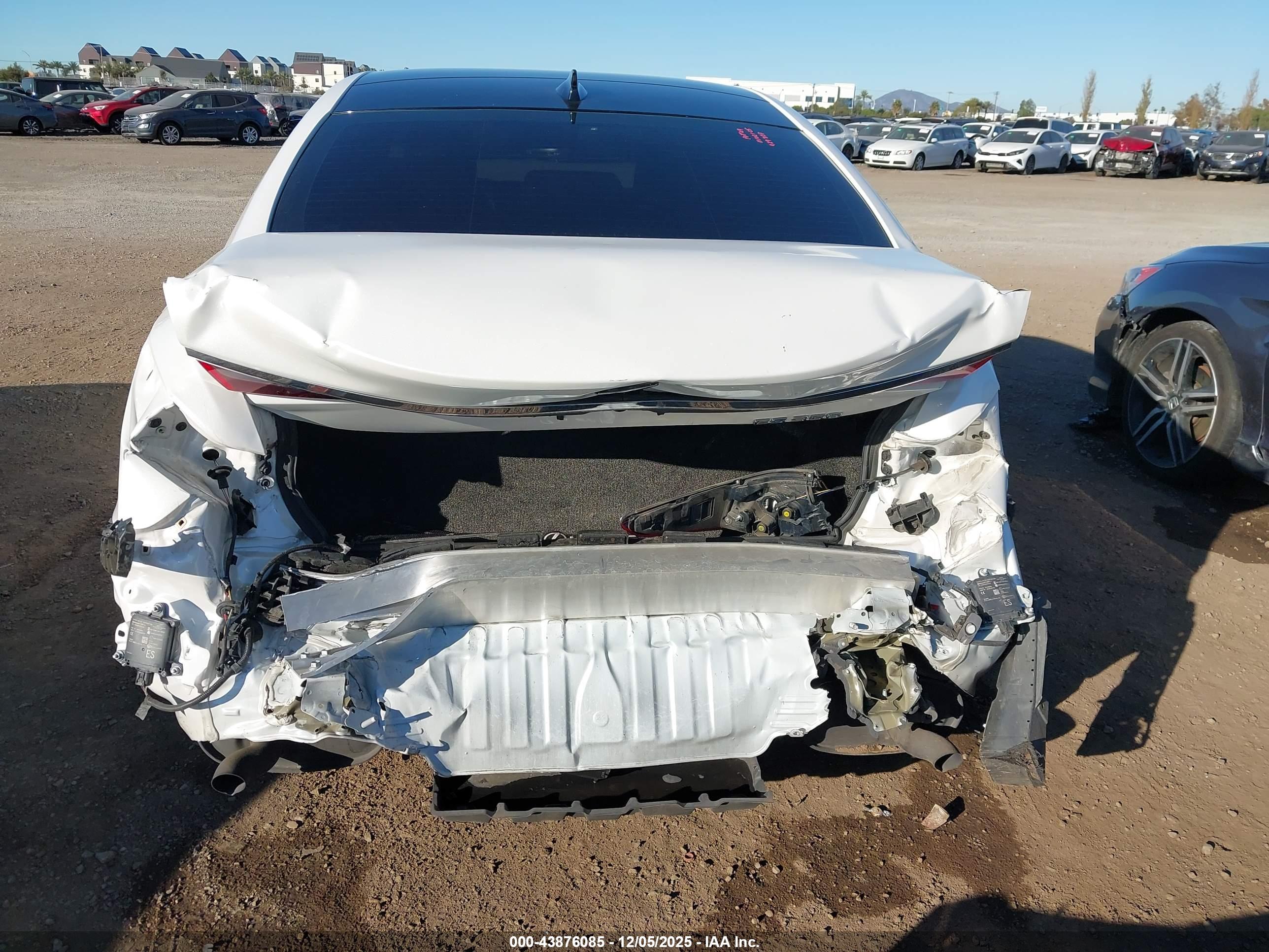 LEXUS ES image 6