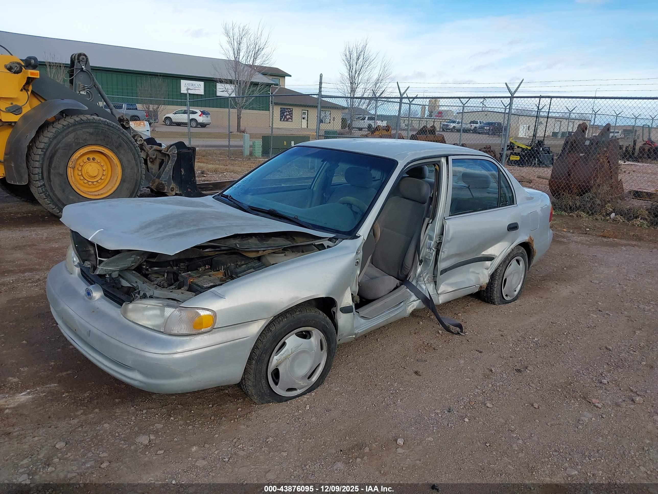CHEVROLET PRIZM image 2