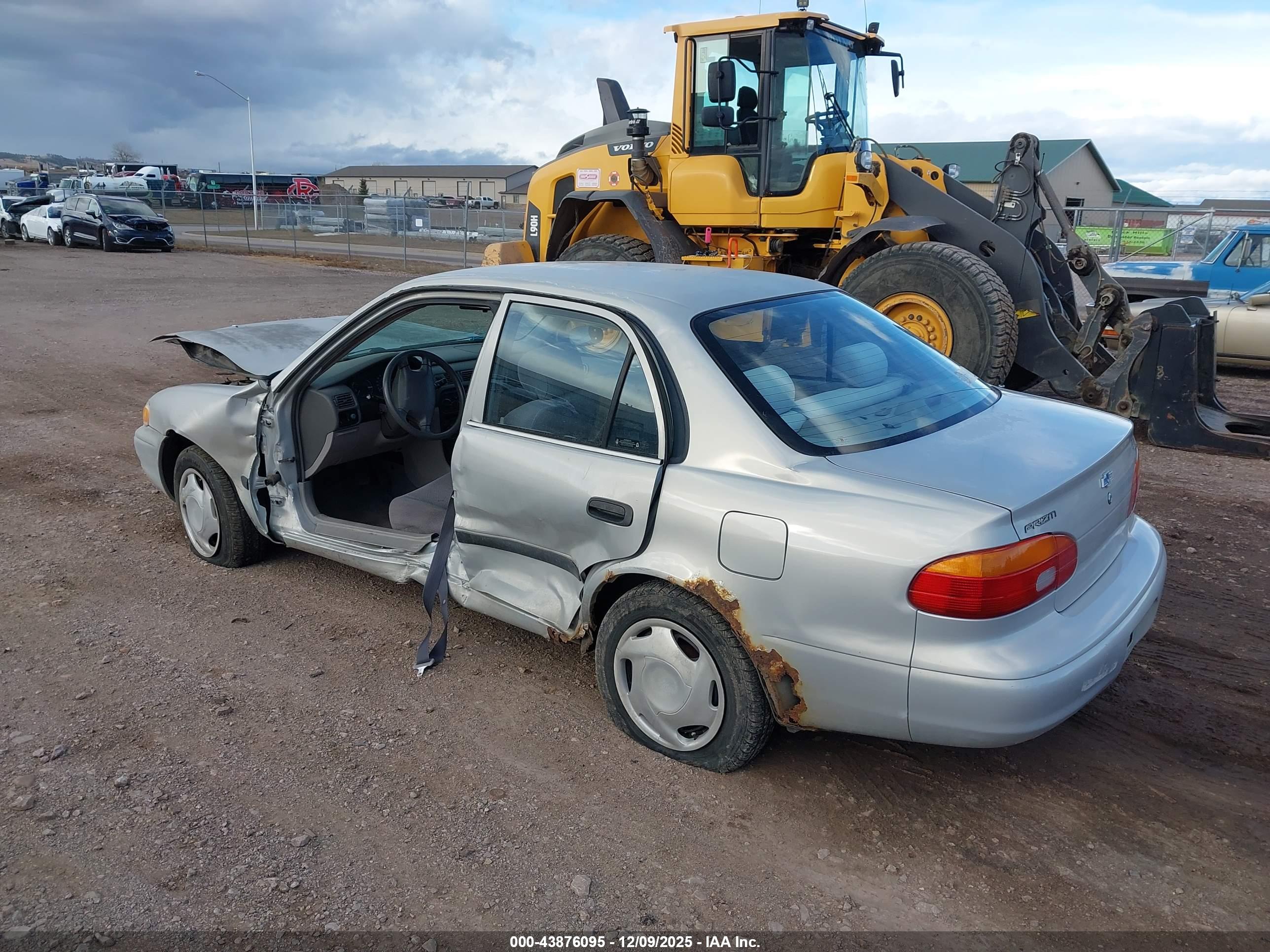 CHEVROLET PRIZM image 3