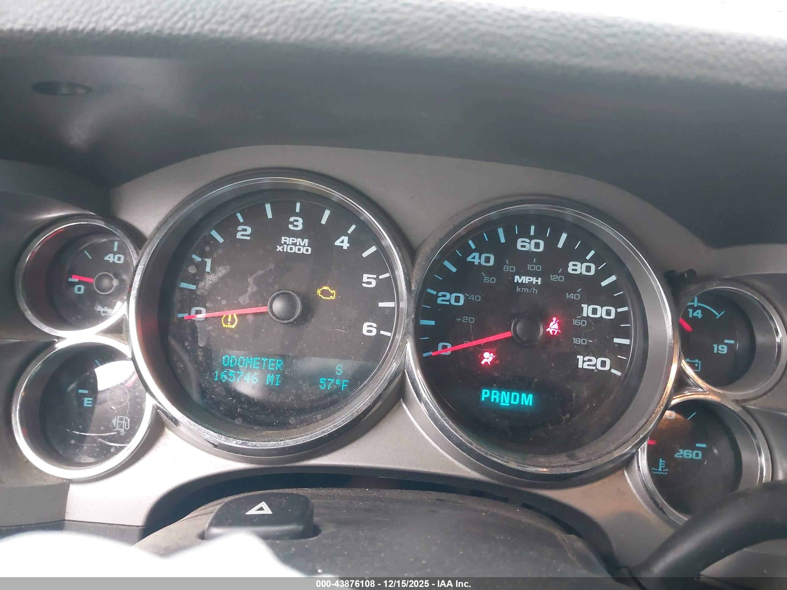 CHEVROLET SILVERADO image 7