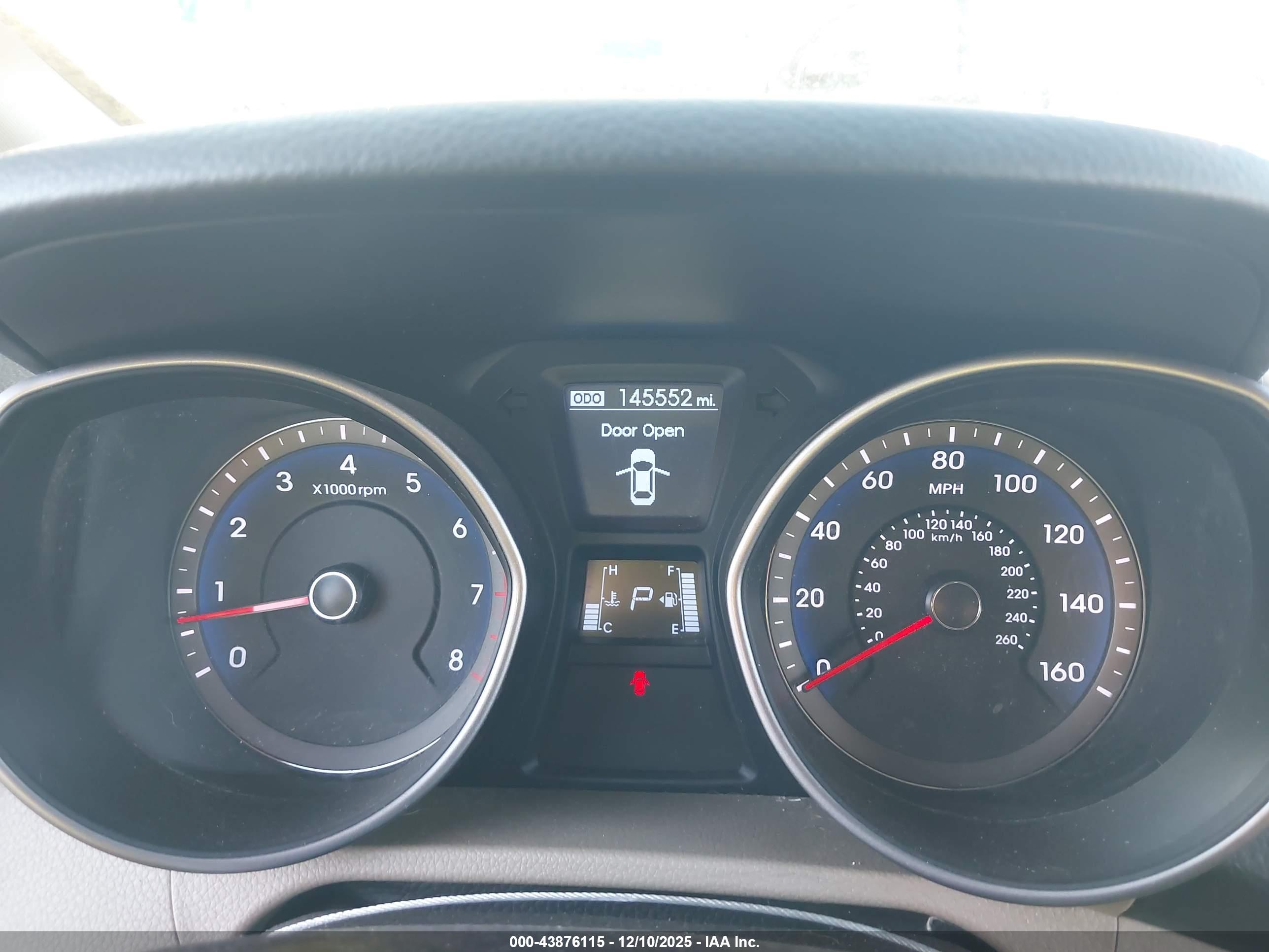 HYUNDAI ELANTRA image 7