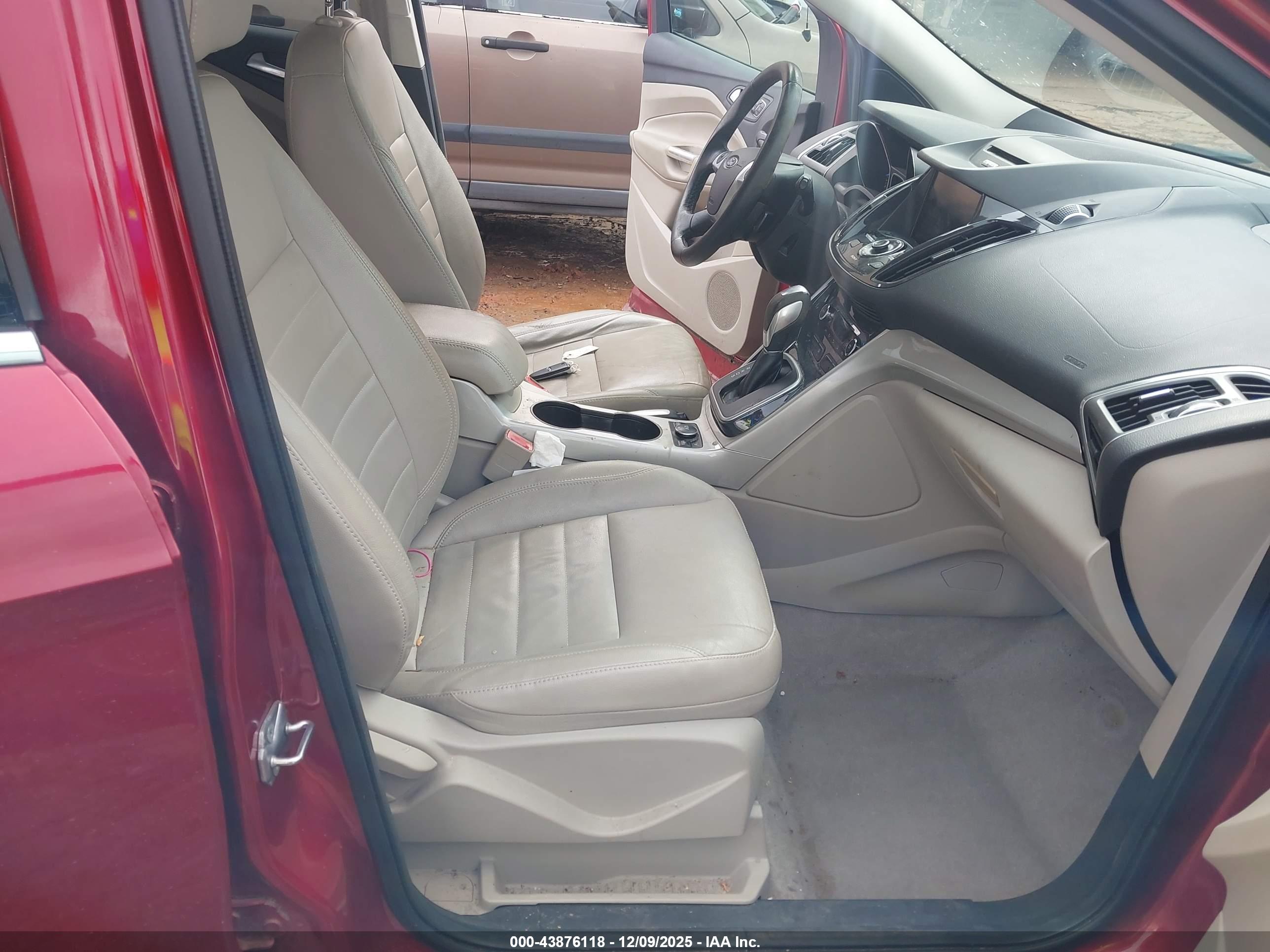 FORD ESCAPE image 5