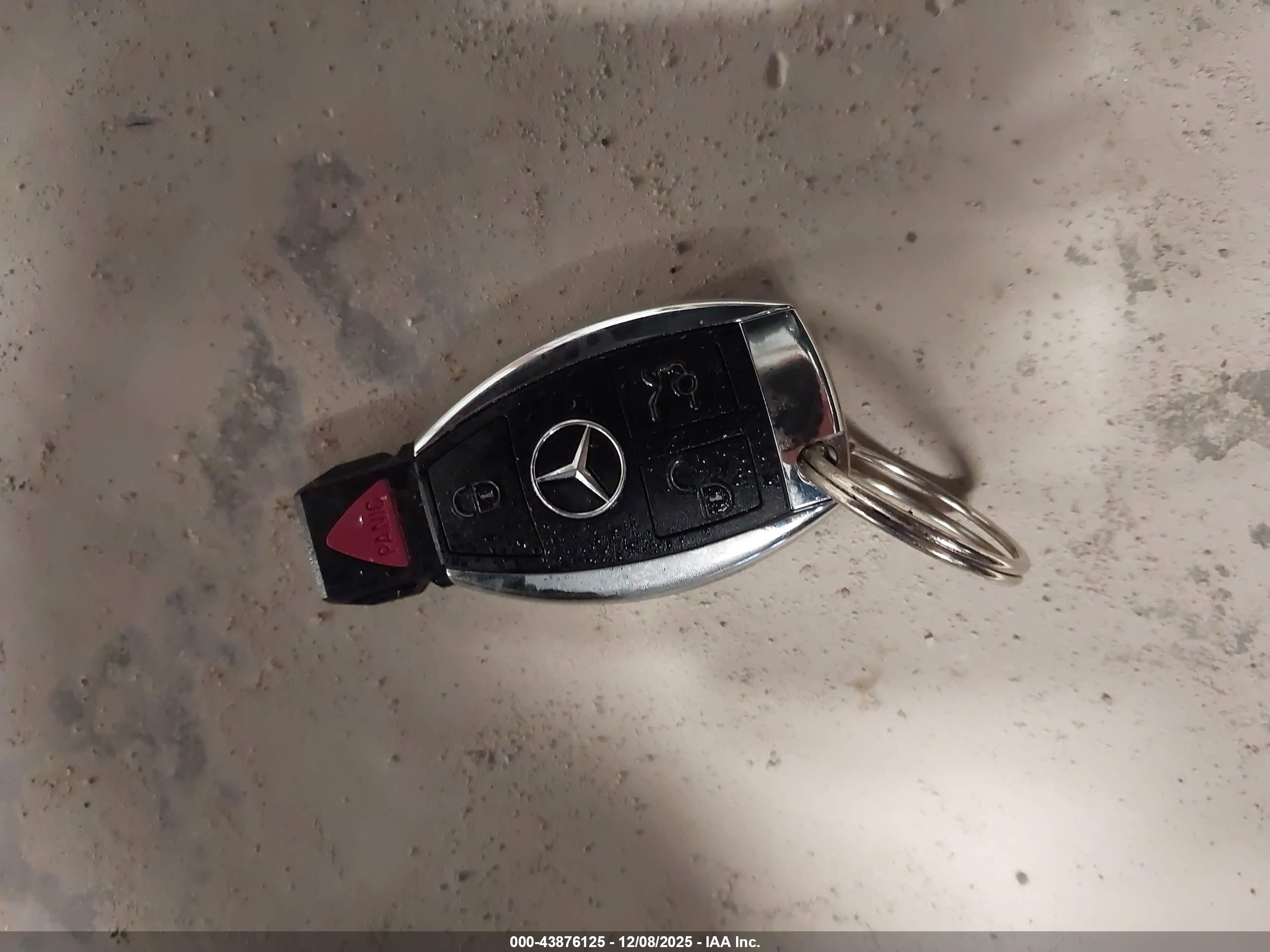 MERCEDES-BENZ E image 11