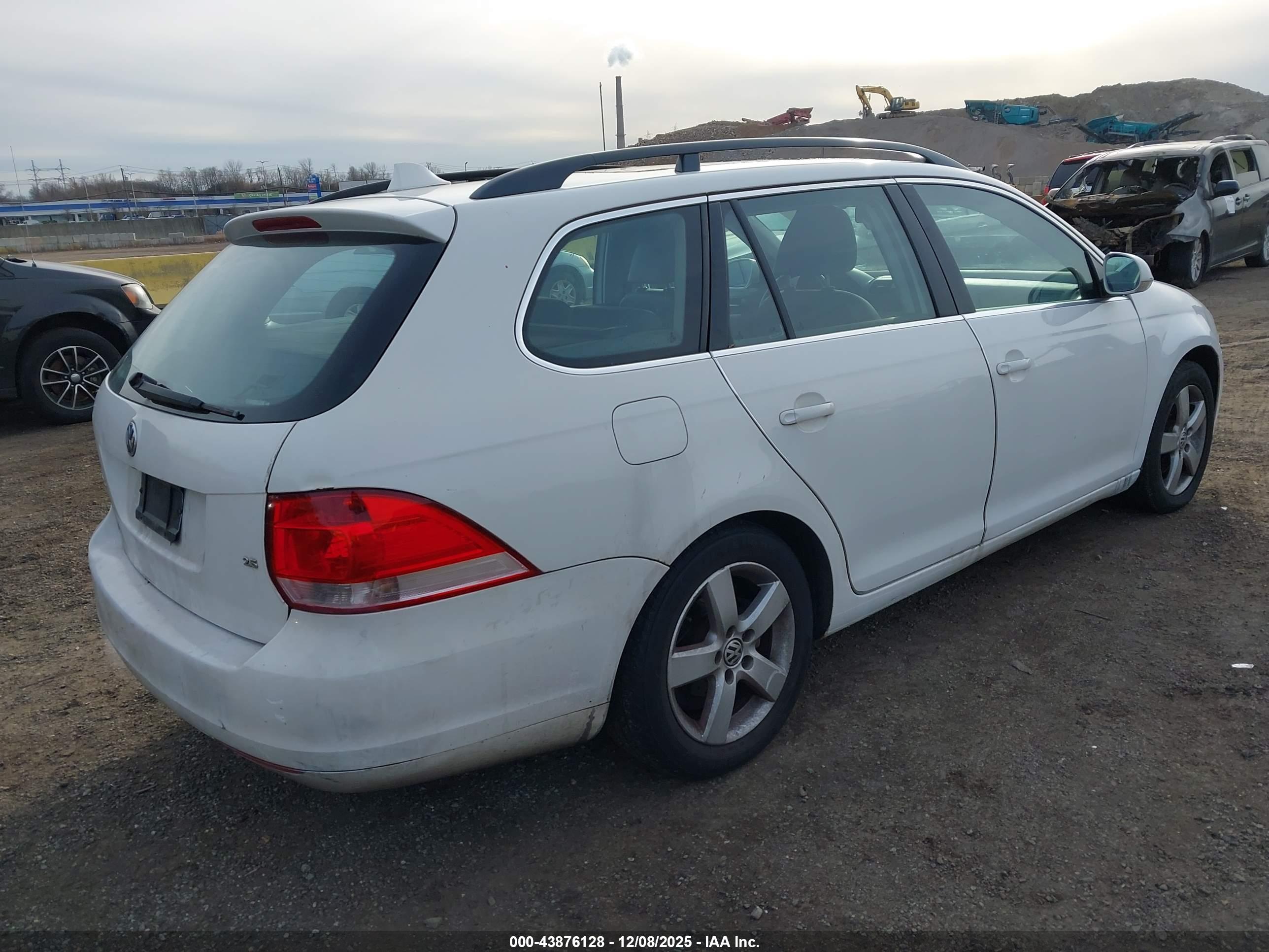 VOLKSWAGEN JETTA image 4
