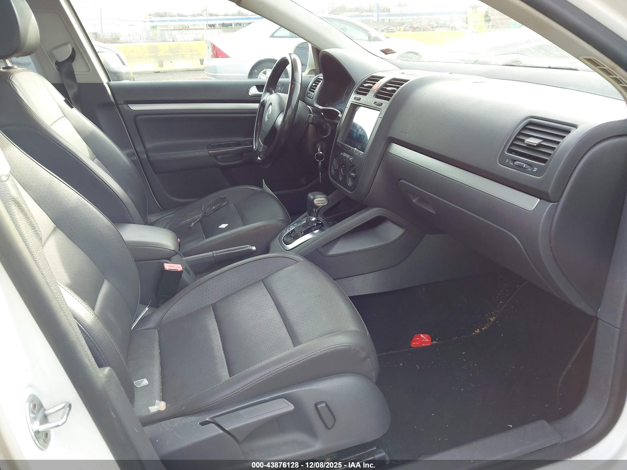 VOLKSWAGEN JETTA image 5