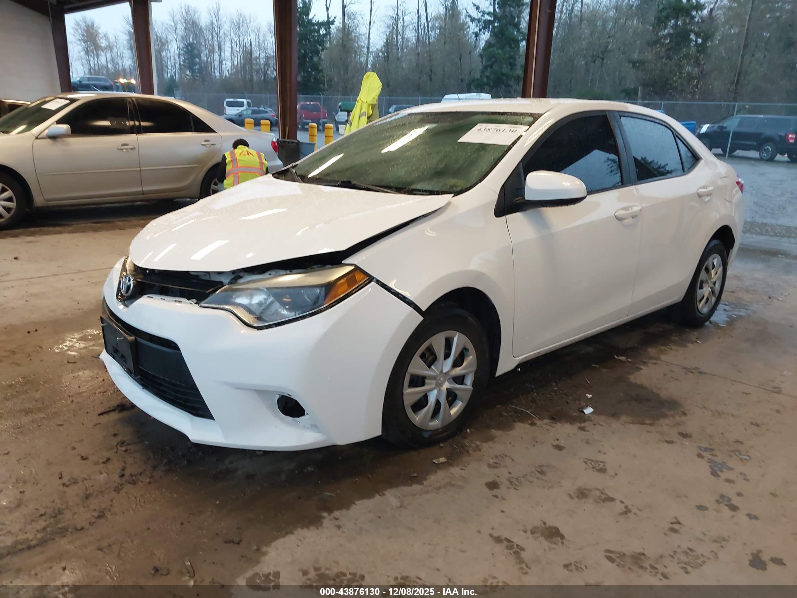 TOYOTA COROLLA image 2
