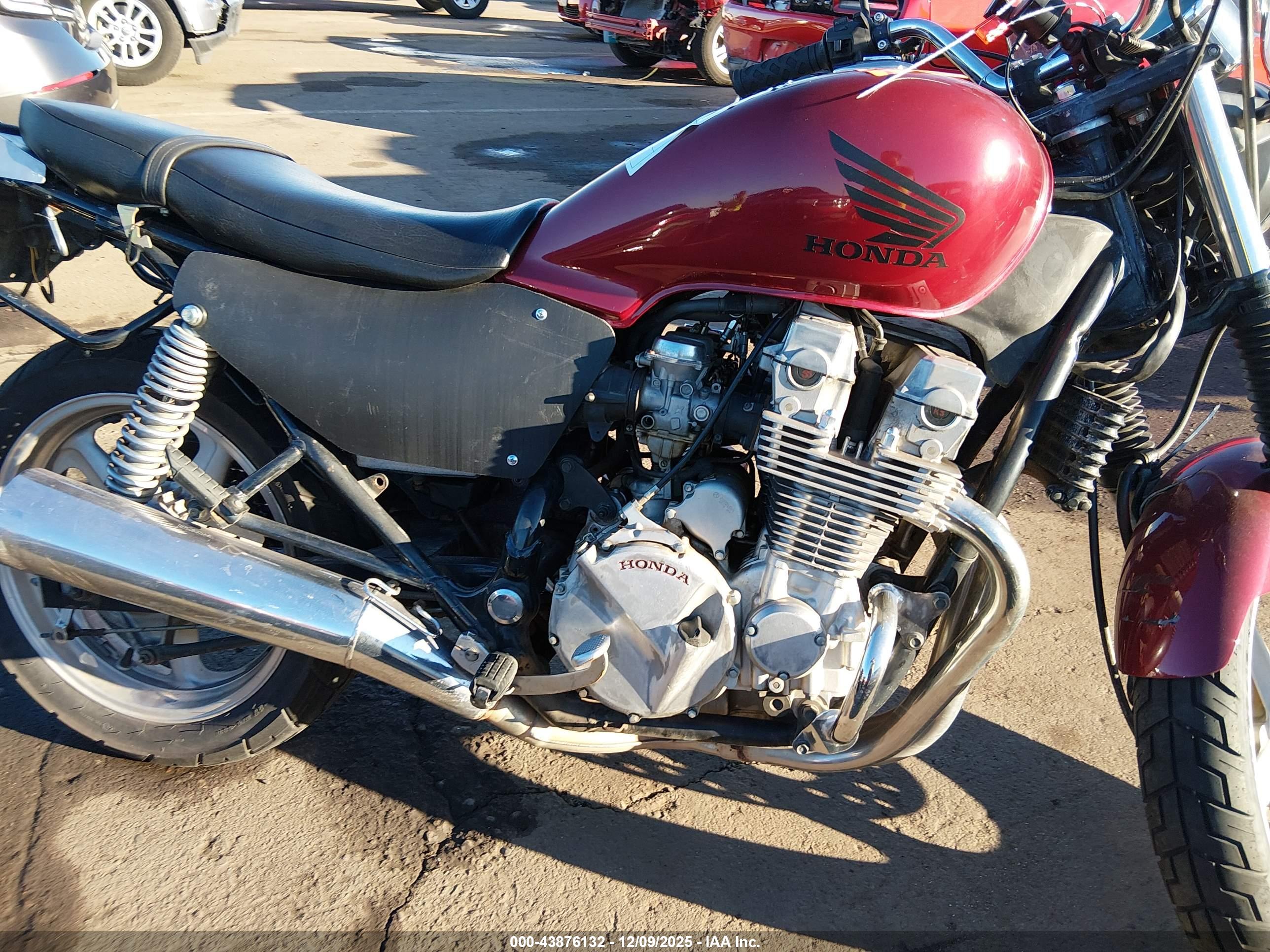 HONDA CB750 image 8
