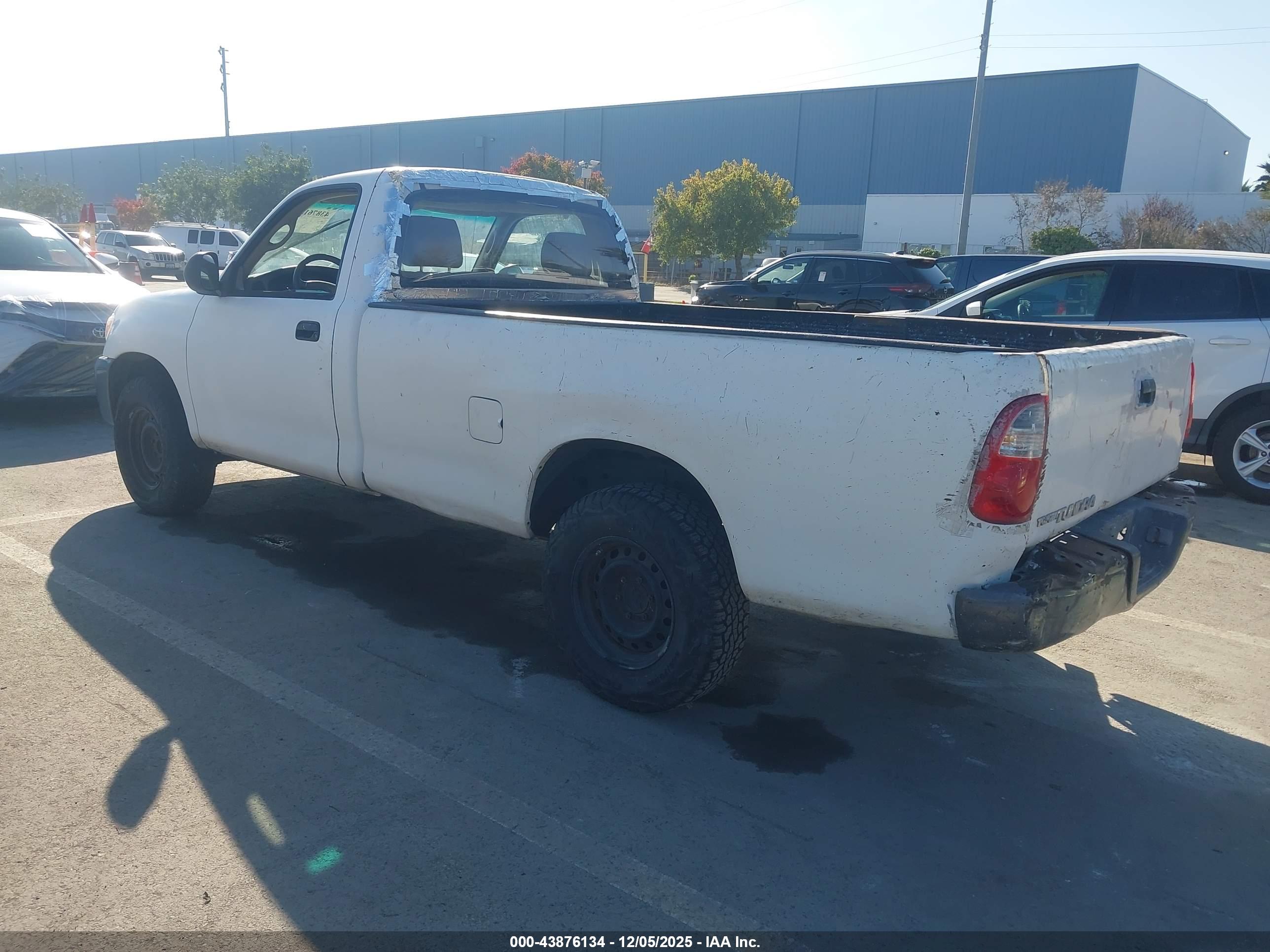 TOYOTA TUNDRA image 3