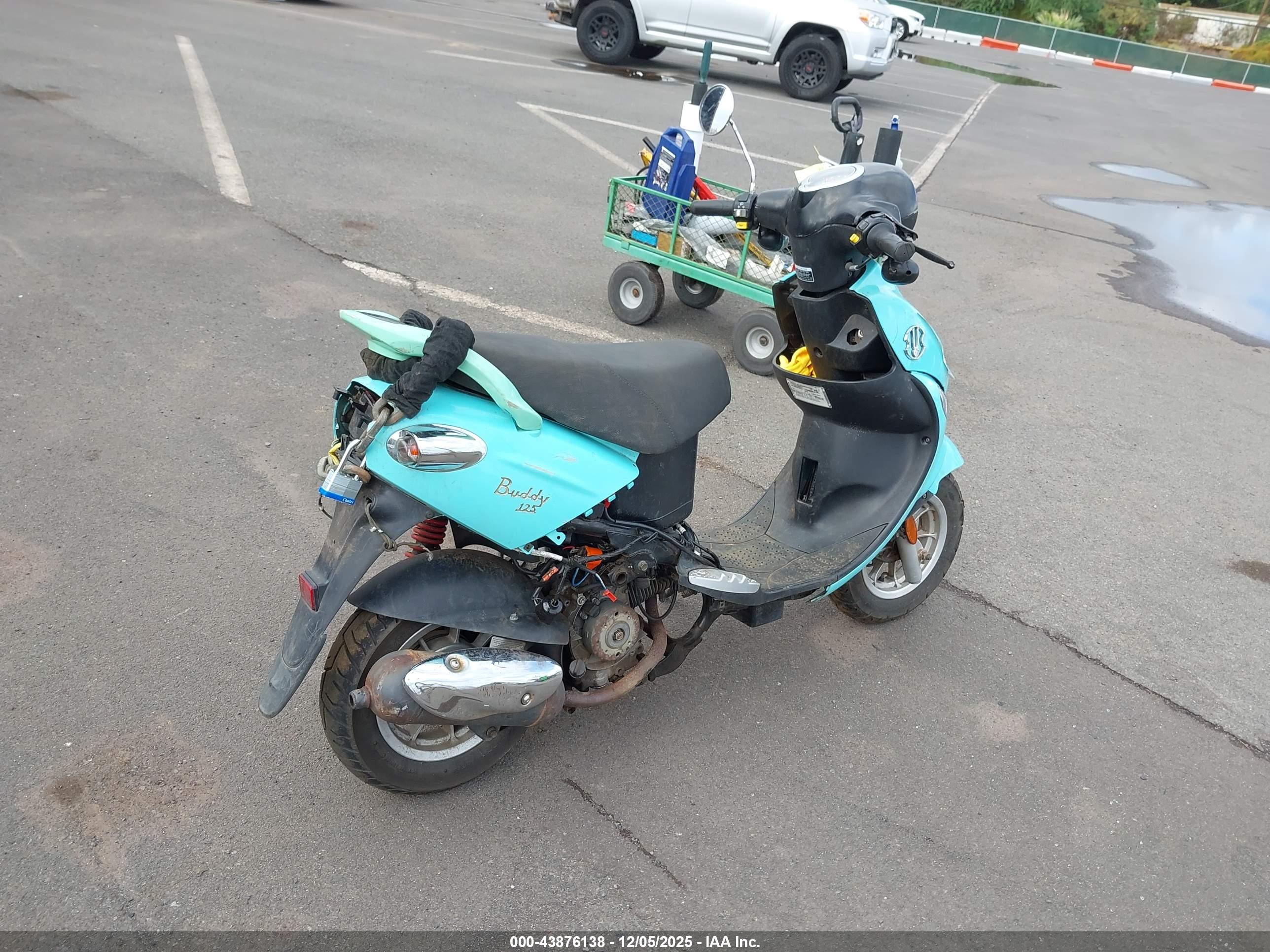 GENUINE SCOOTER image 4