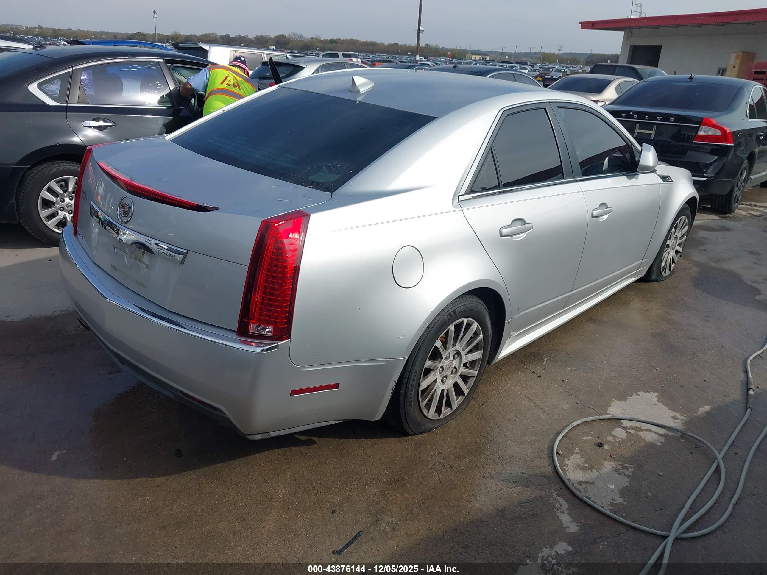 CADILLAC CTS image 4