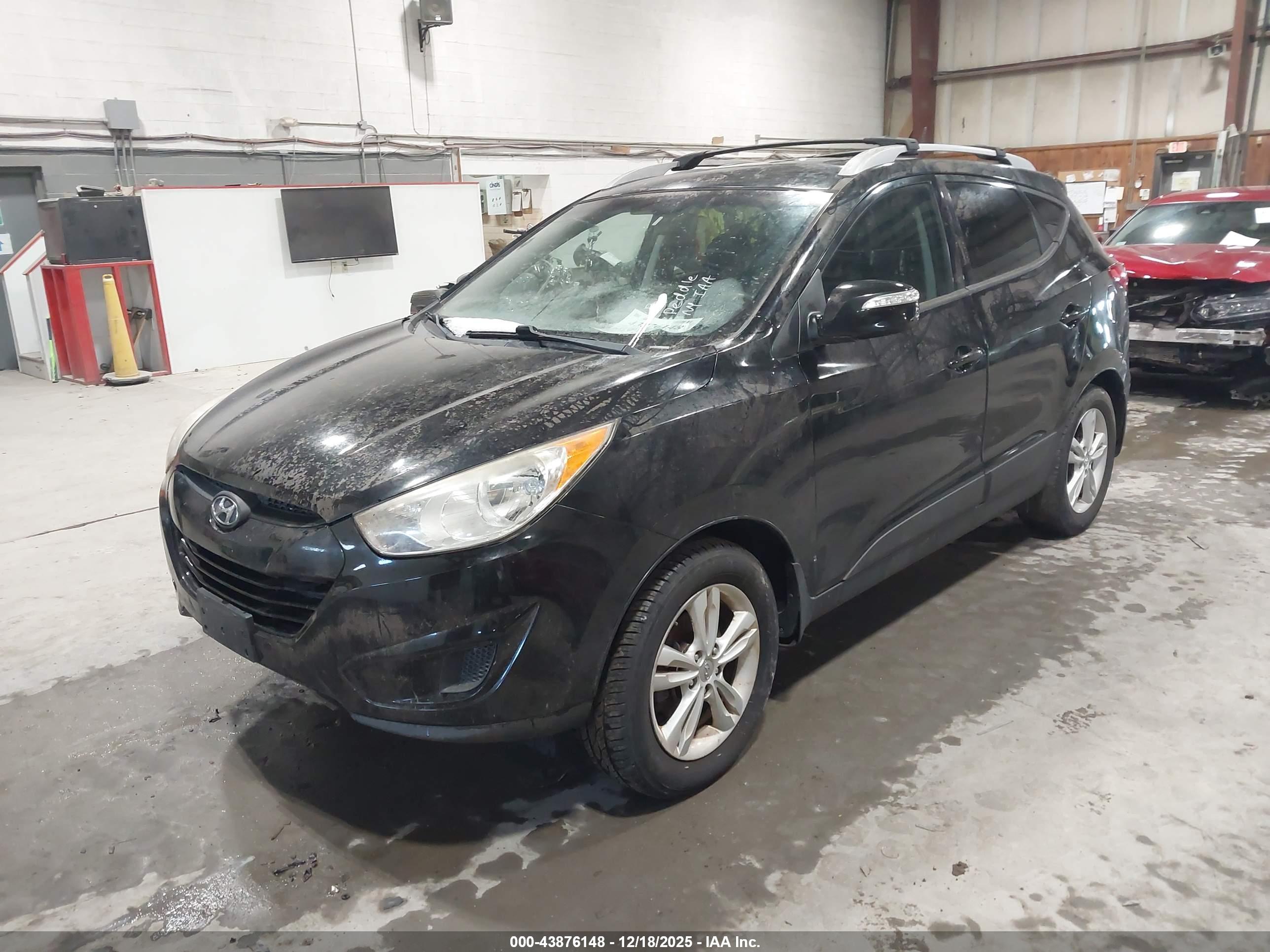 HYUNDAI TUCSON image 2