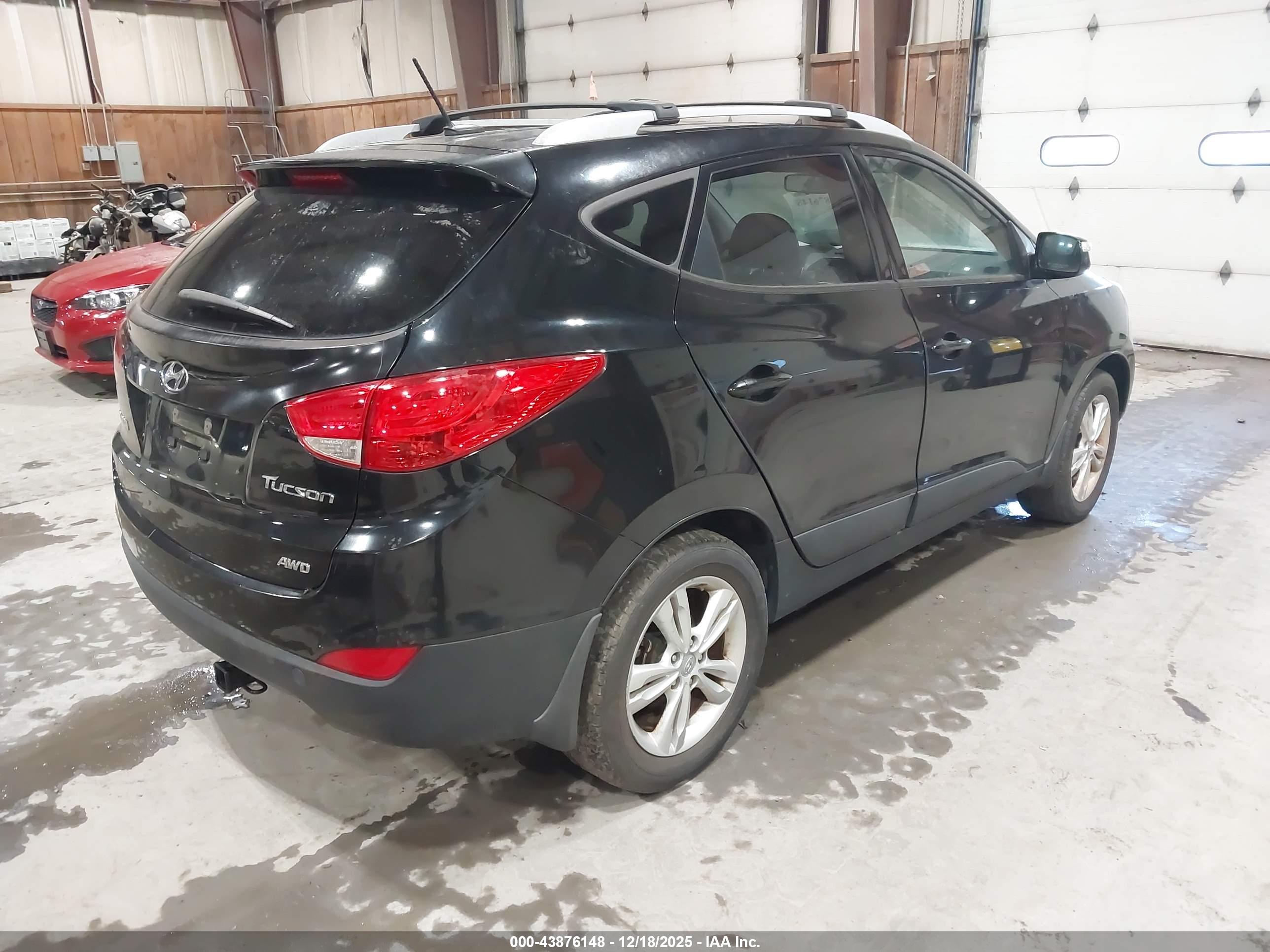 HYUNDAI TUCSON image 4