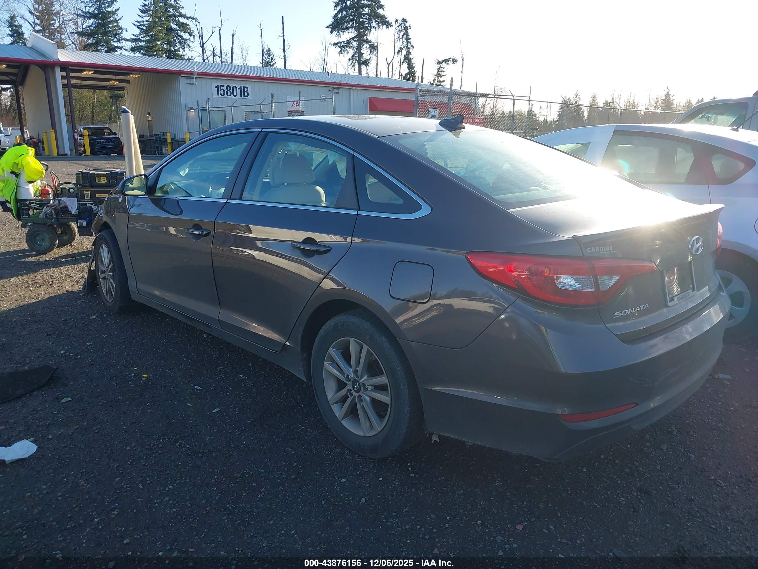 HYUNDAI SONATA image 3