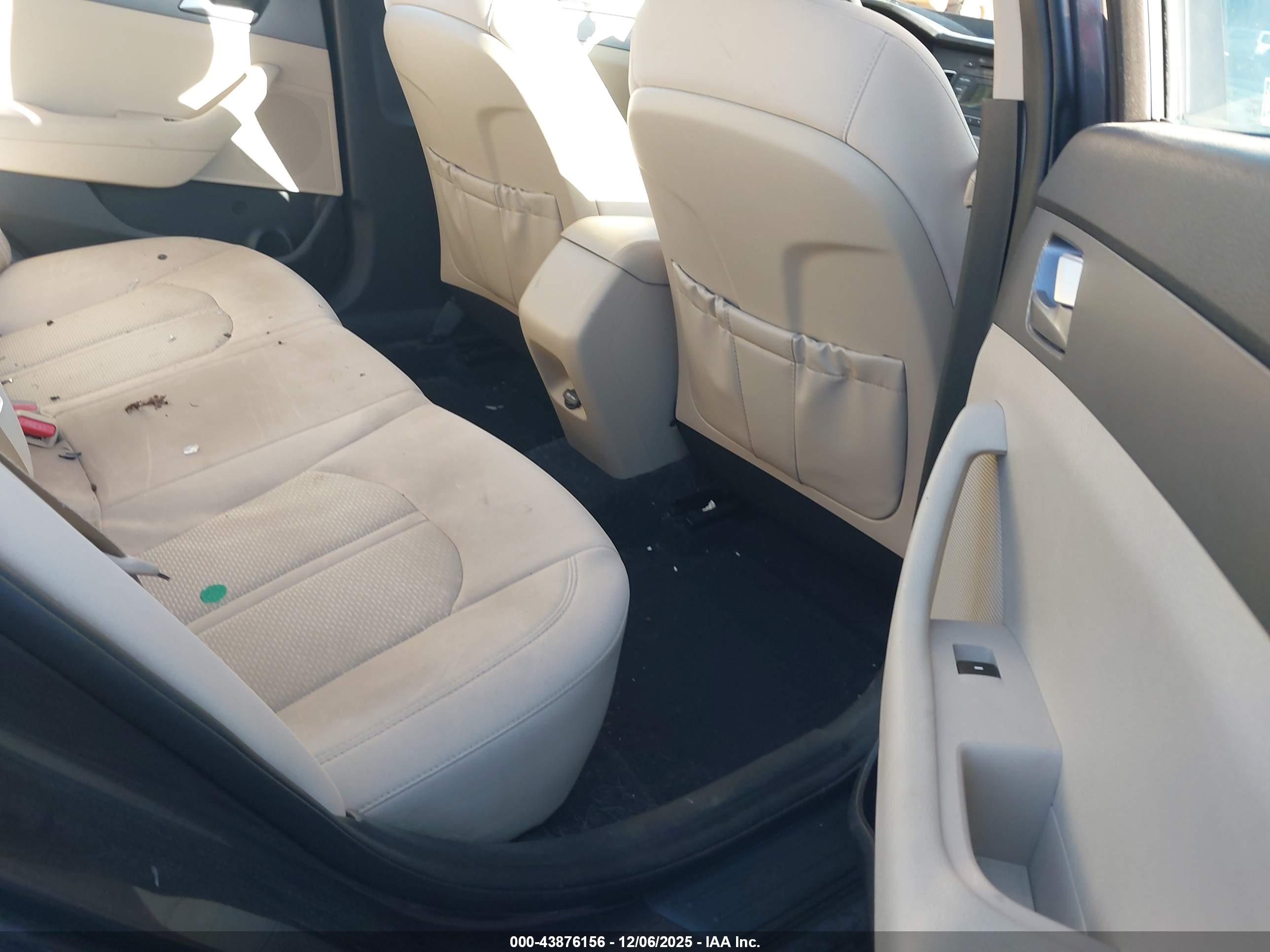 HYUNDAI SONATA image 8