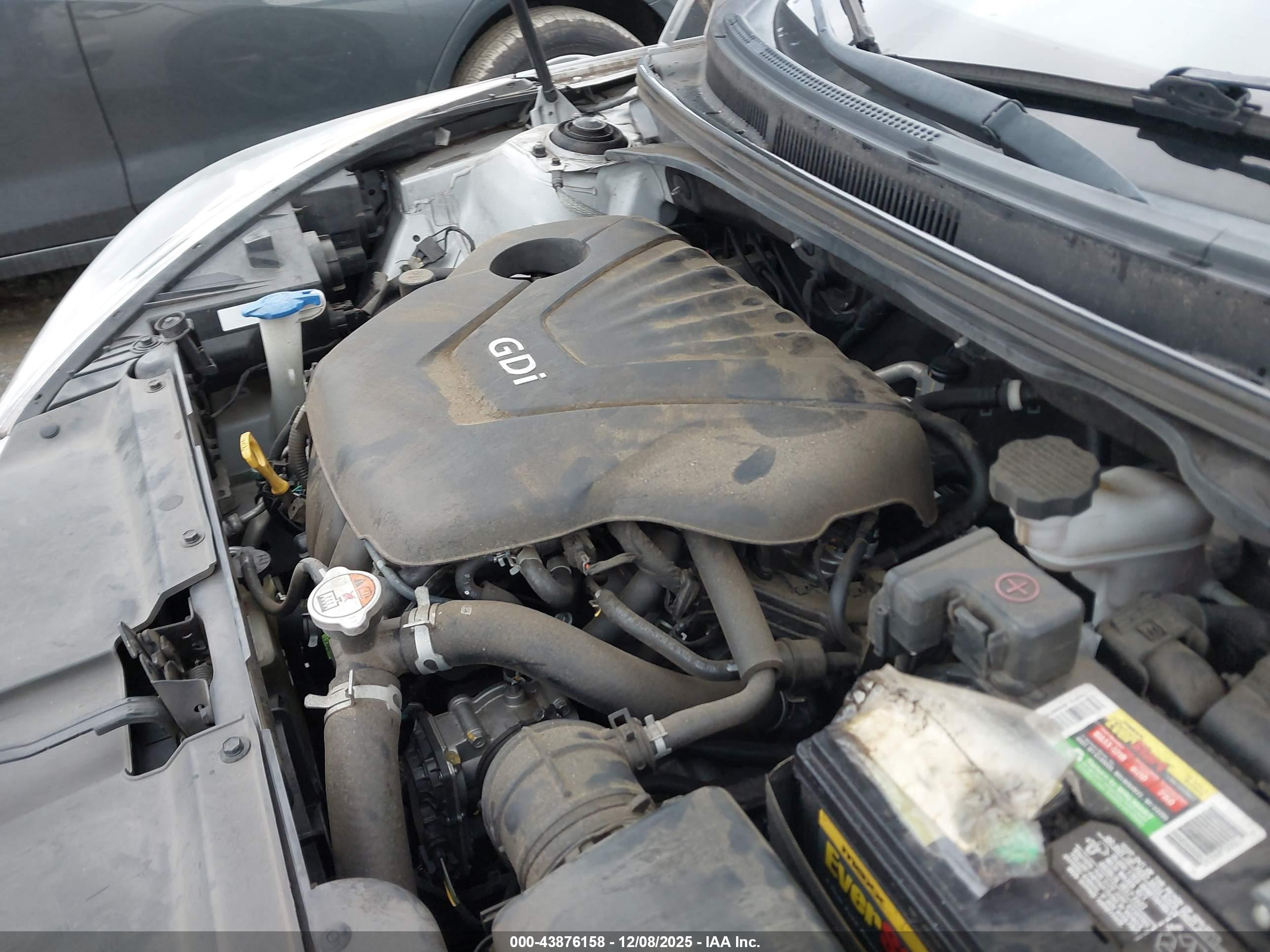 HYUNDAI VELOSTER image 10