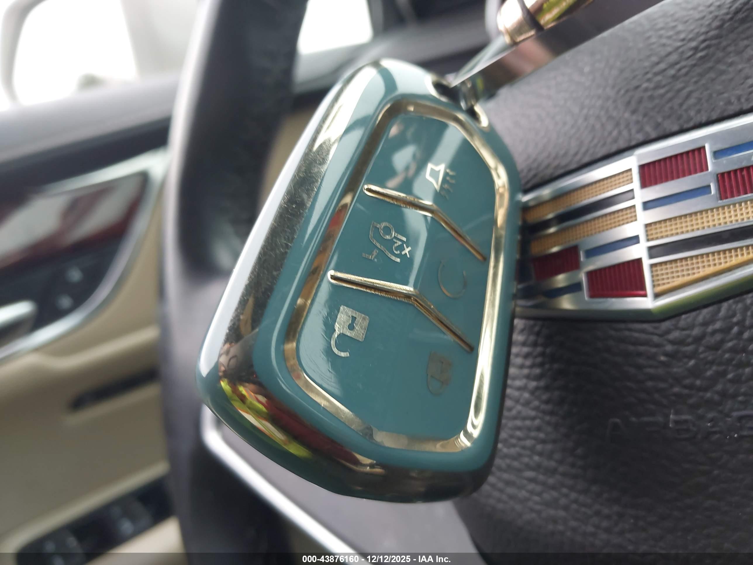 CADILLAC XT5 image 11