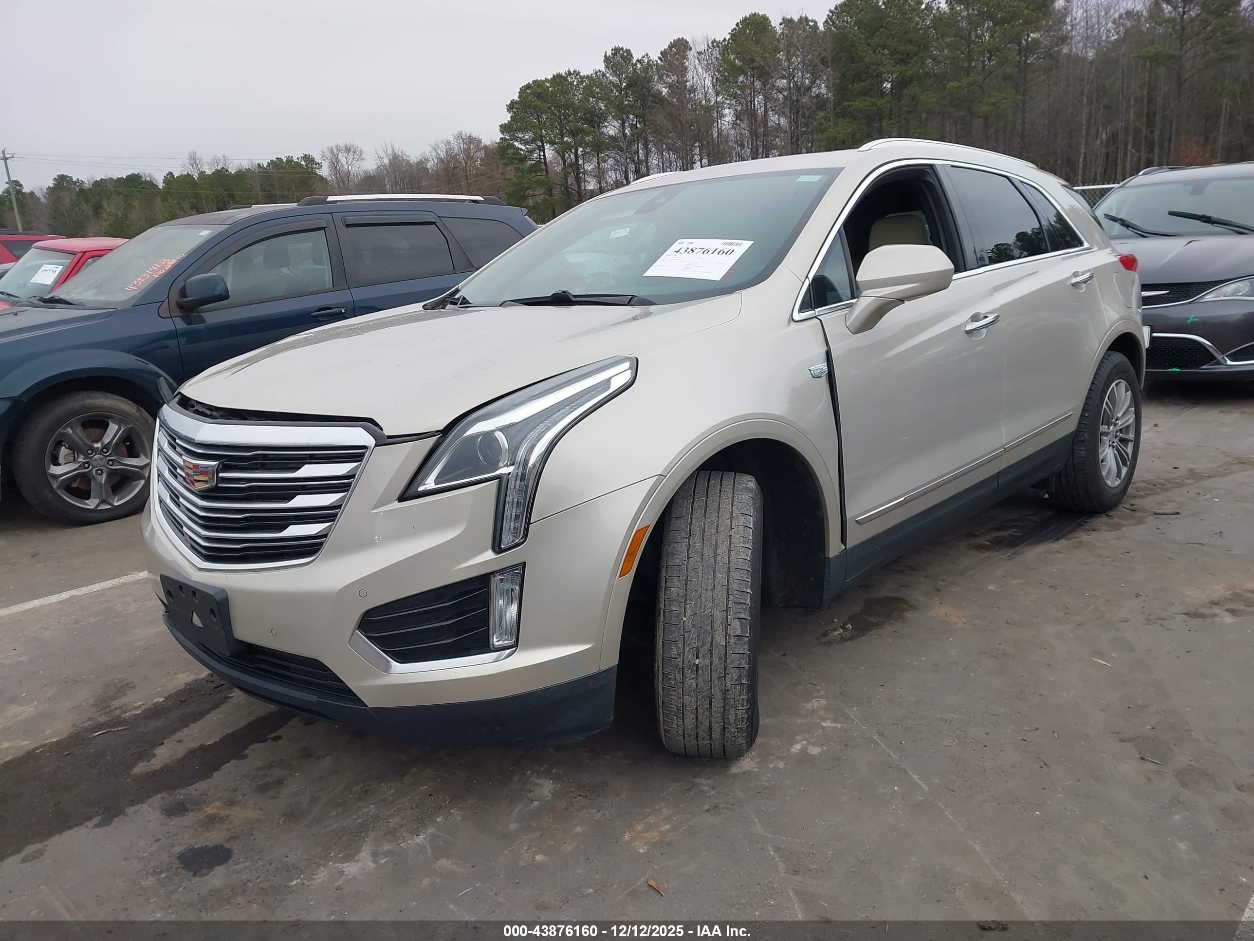 CADILLAC XT5 image 2