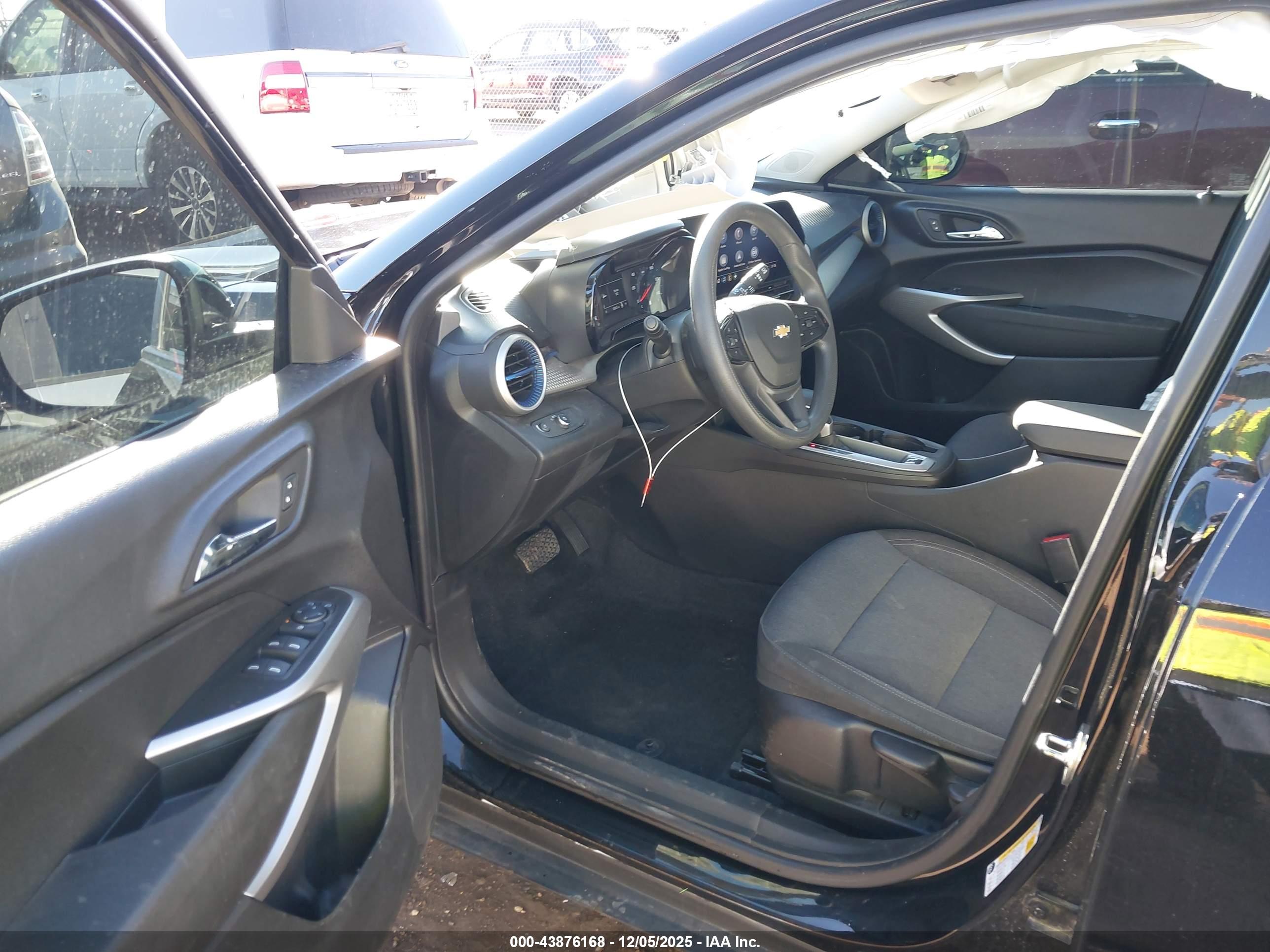 CHEVROLET TRAX image 5