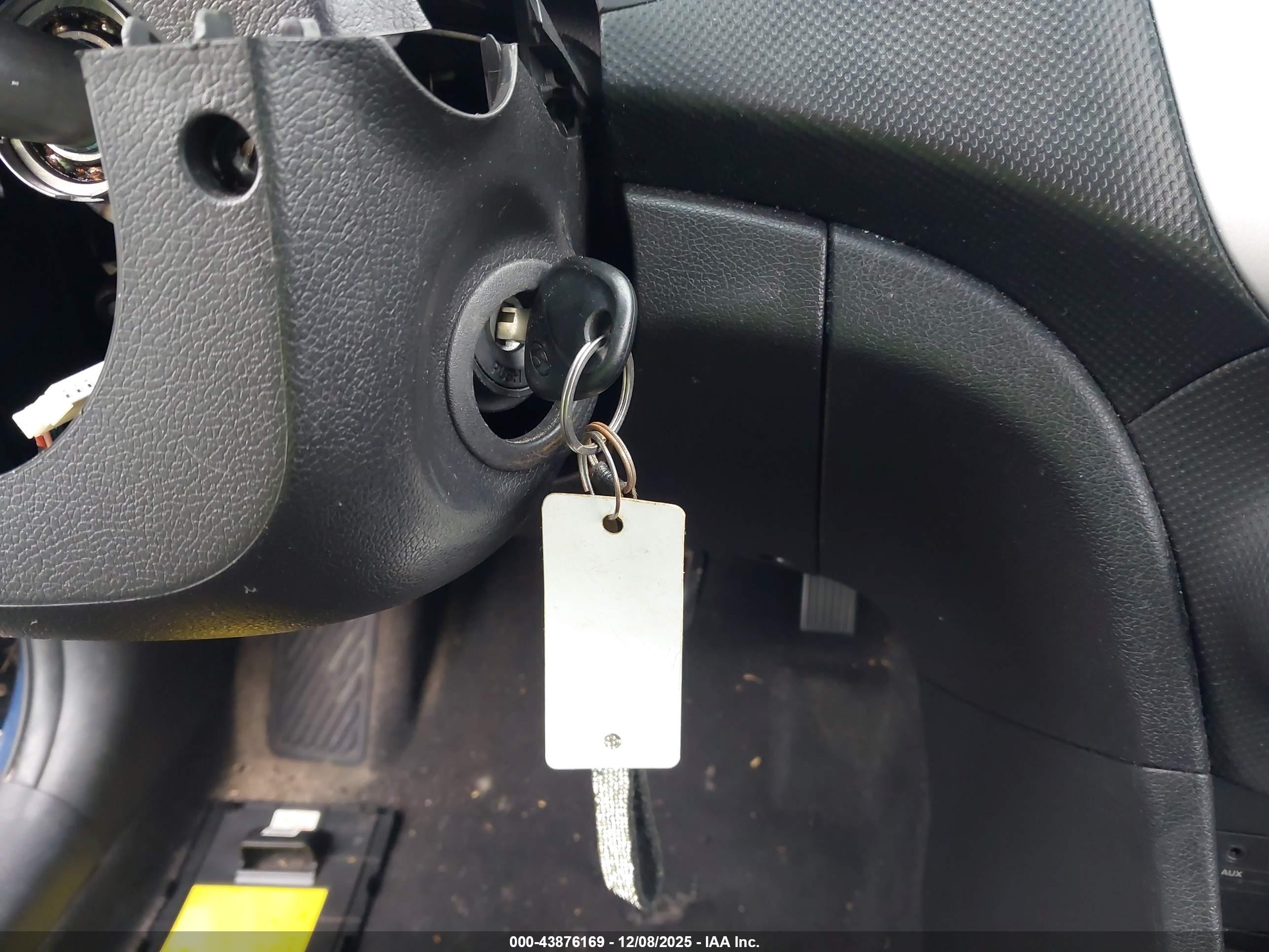 HYUNDAI ACCENT image 11