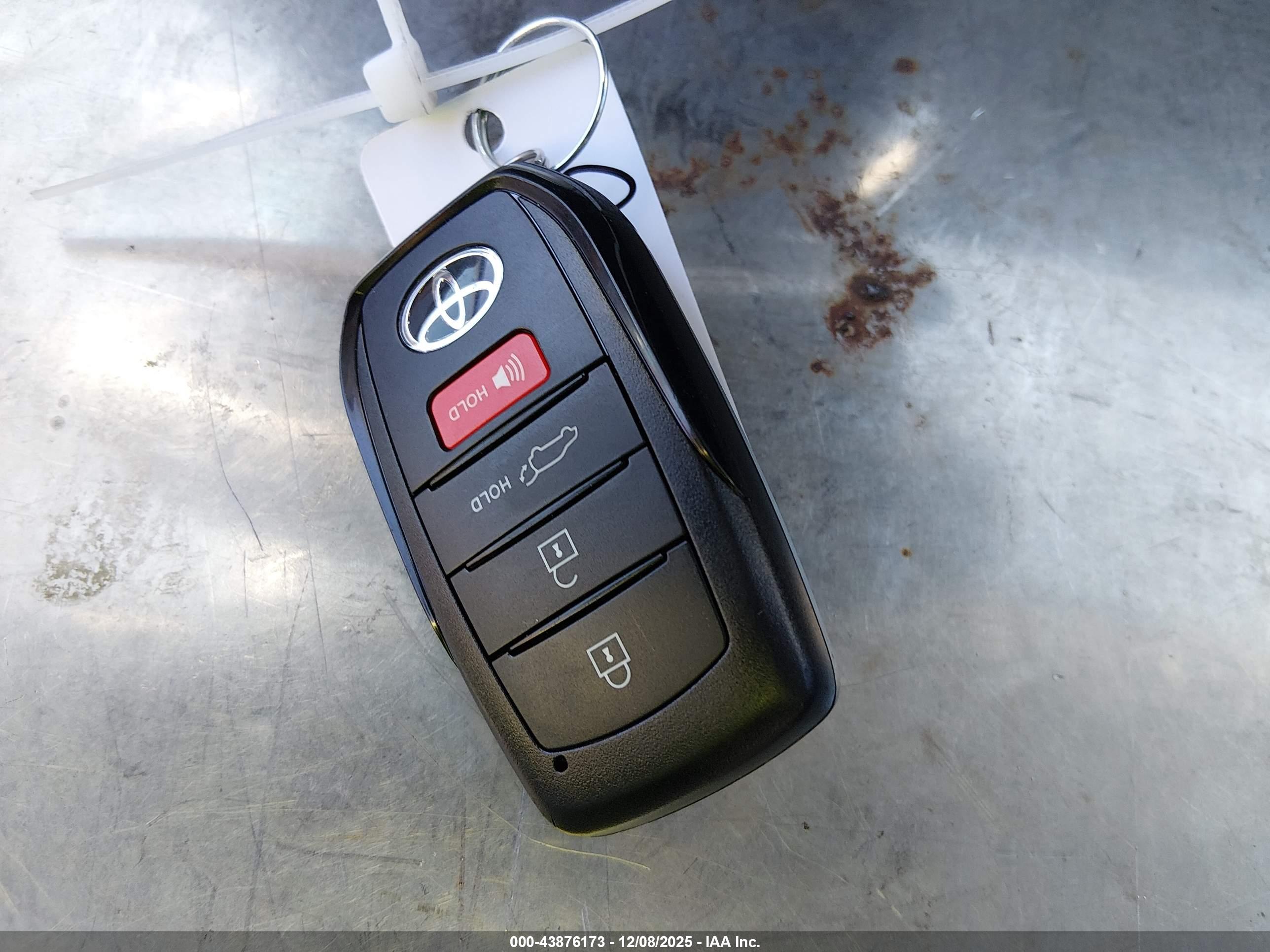 TOYOTA GRAND image 11